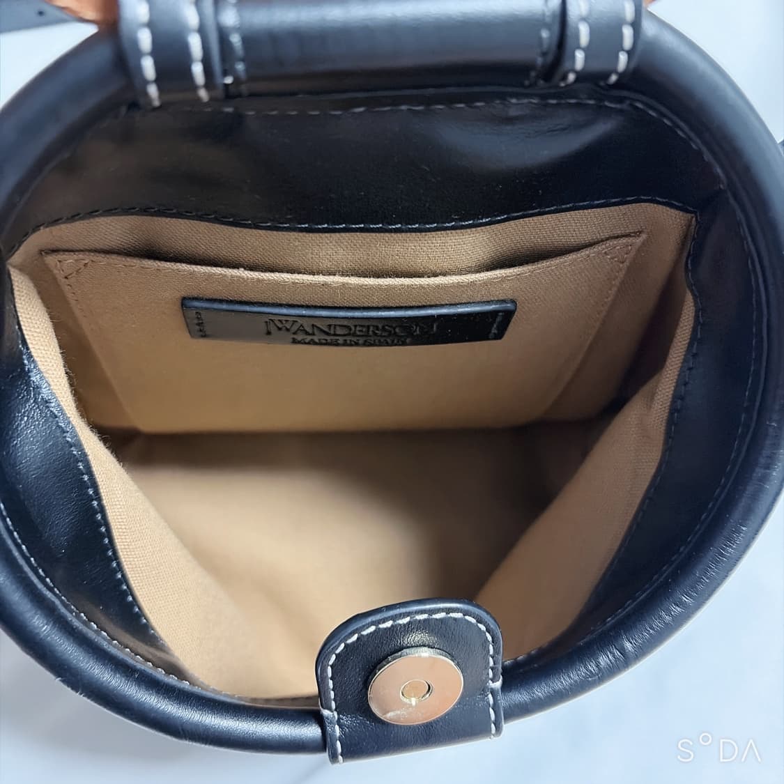 J.W.Anderson Lid Bucket Bag 크로스백 상품이미지9