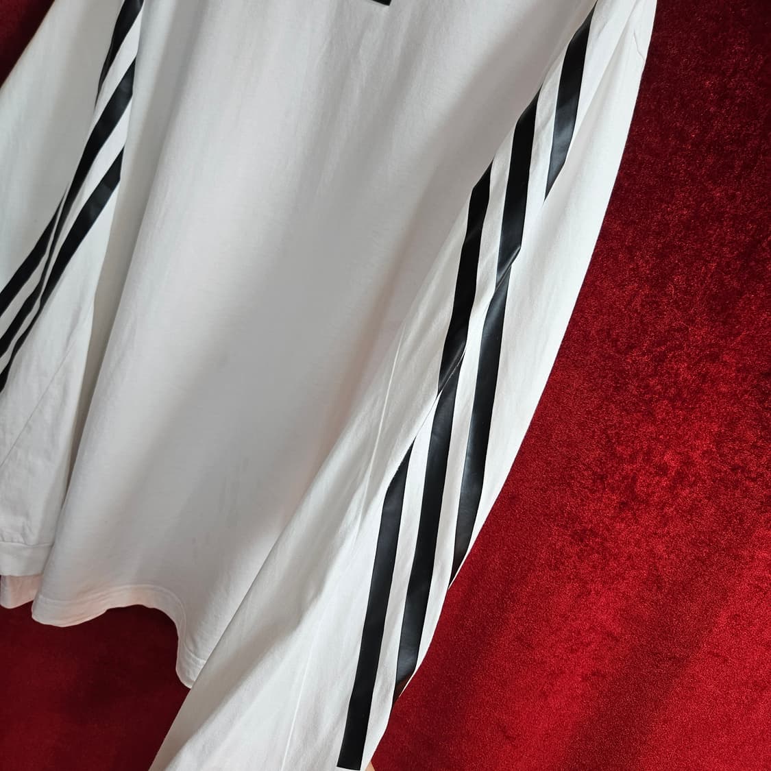 아디다스(Adidas) 사선 삼선 센터로고 긴팔티셔츠 3XL size 상품이미지5
