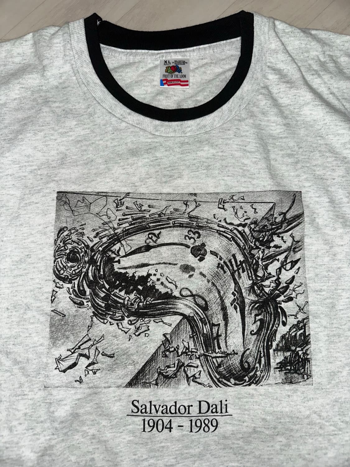 90s salvador dail art t shirt deadstock 상품이미지1