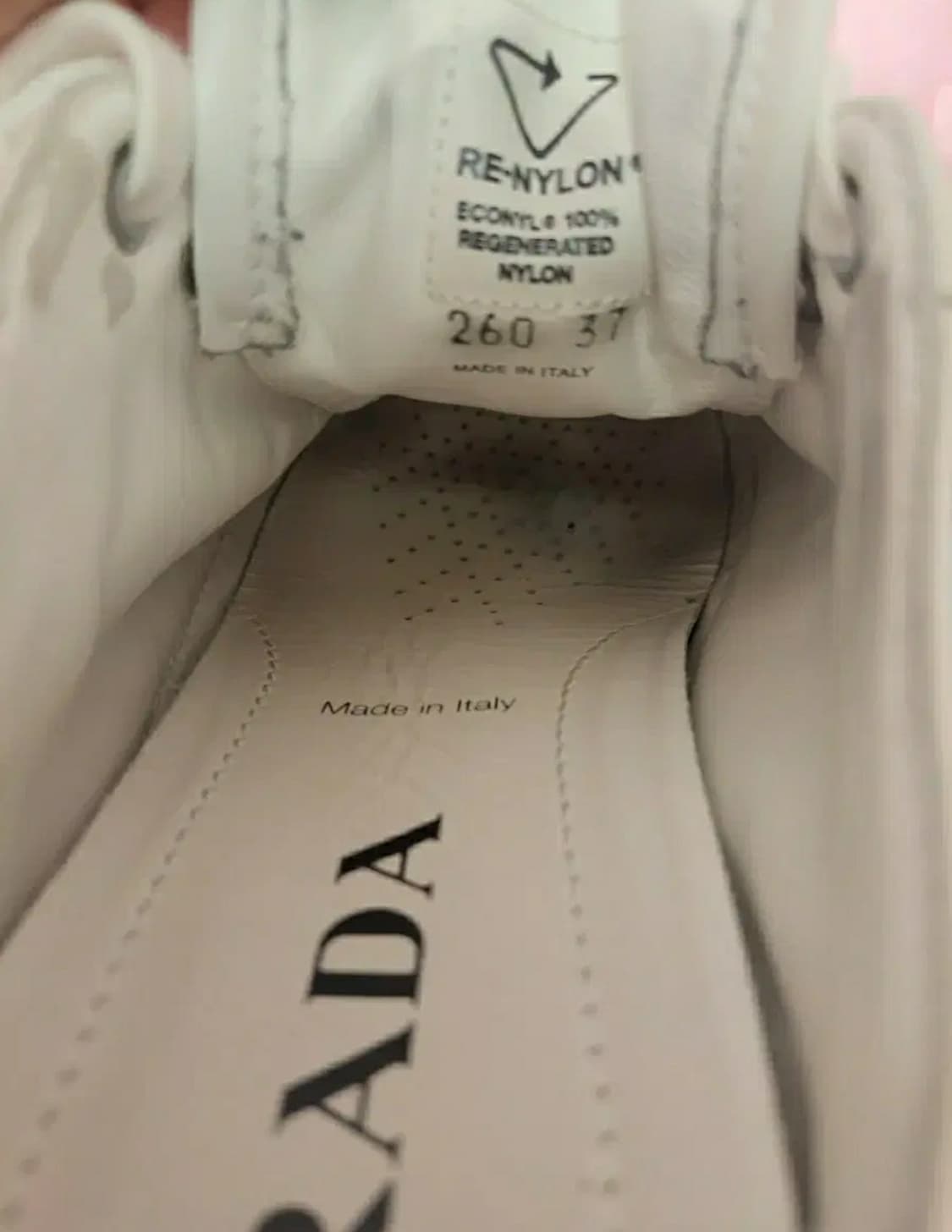 정품)급처상태좋음!프라다 삼각로고더블휠 개버딘 리나일론스니커즈키높이운동화 상품이미지4