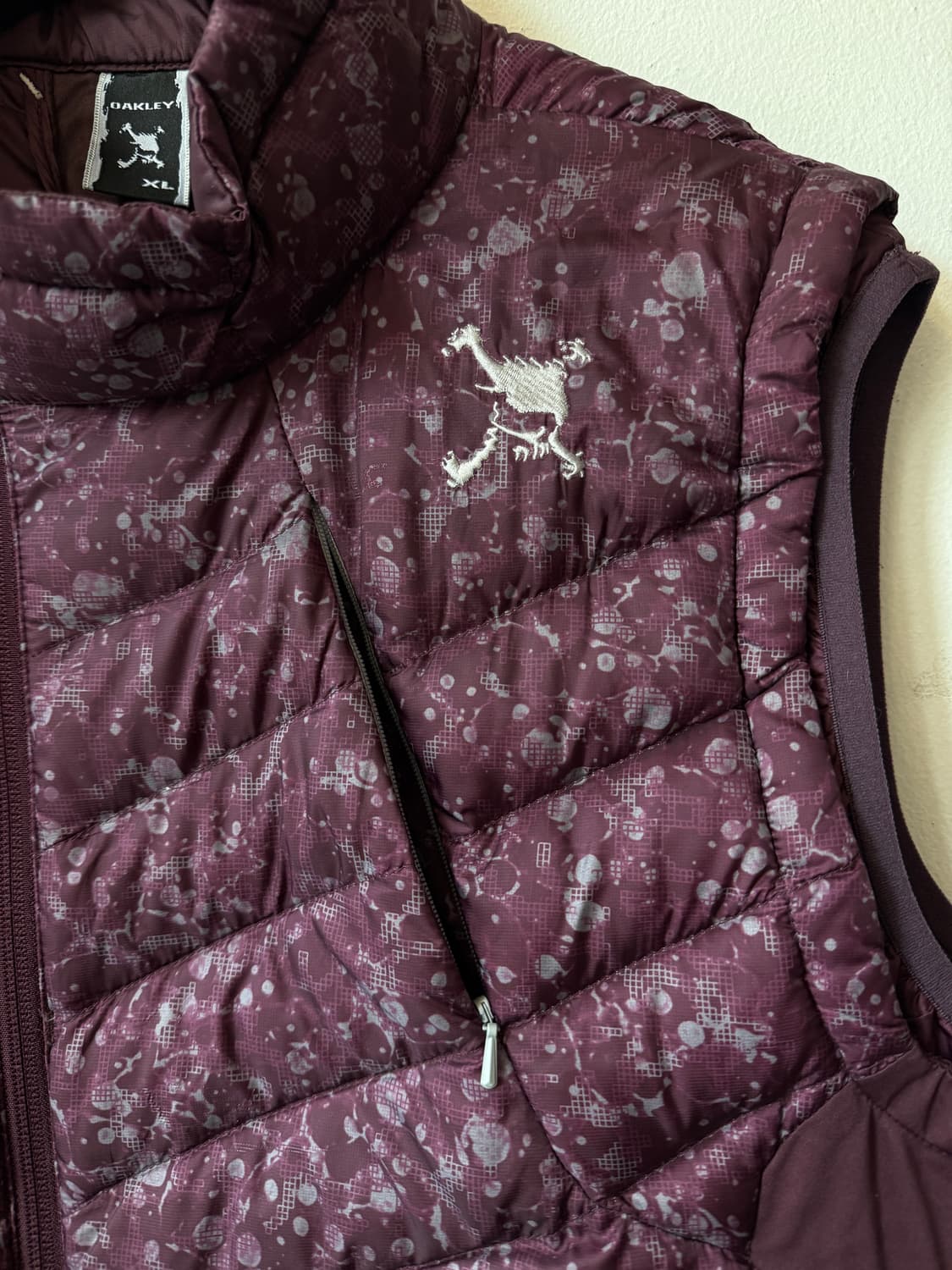 오클리 스컬 블리드 다운 베스트 상품이미지3