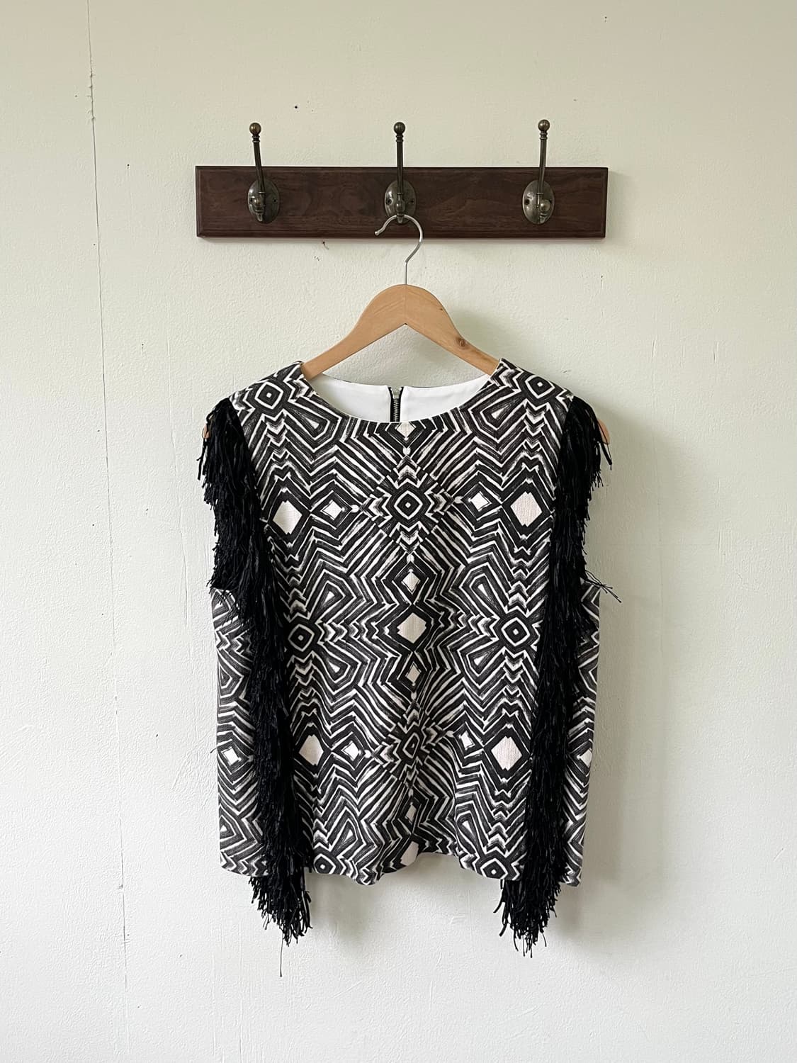 ADORE 프린지 베스트 상품이미지1