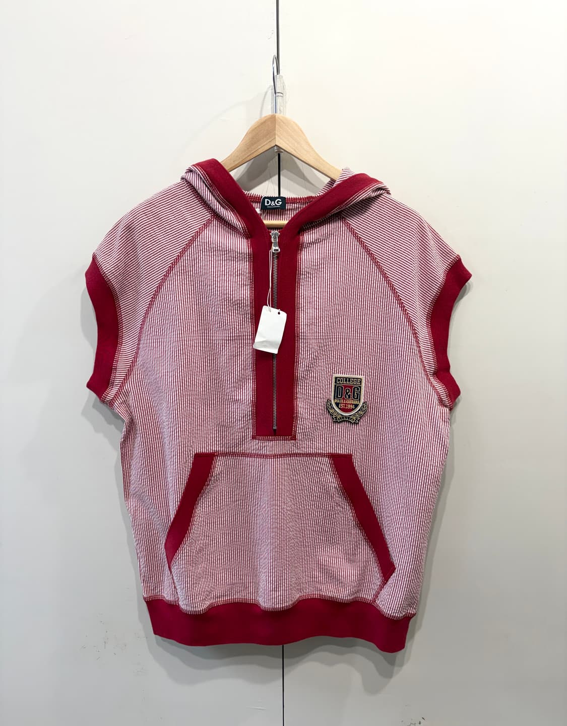 돌체앤가바나 스트라이프 하프집업 후드 베스트 상품이미지1