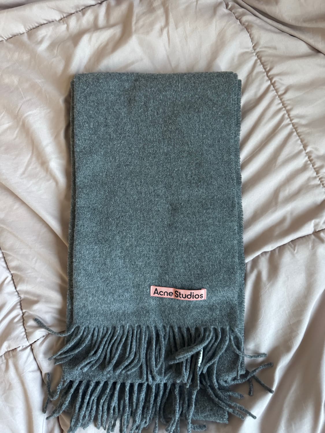 아크네 스튜디오 울 프린지 머플러 그레이 멜란지 판매합니다 상품이미지1