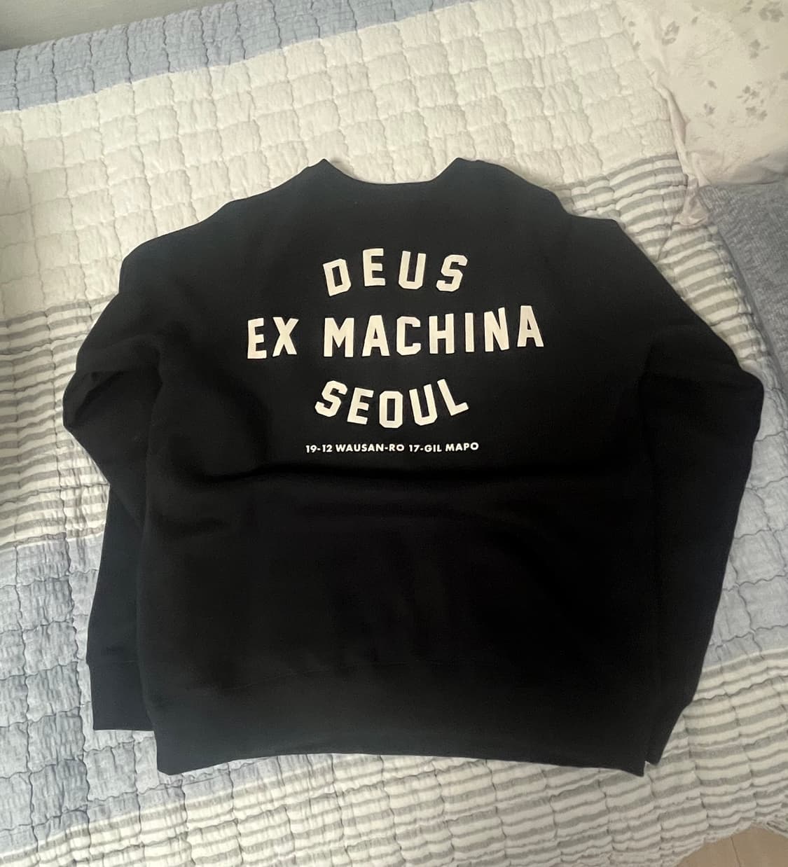 데우스 맨투맨 상품이미지1