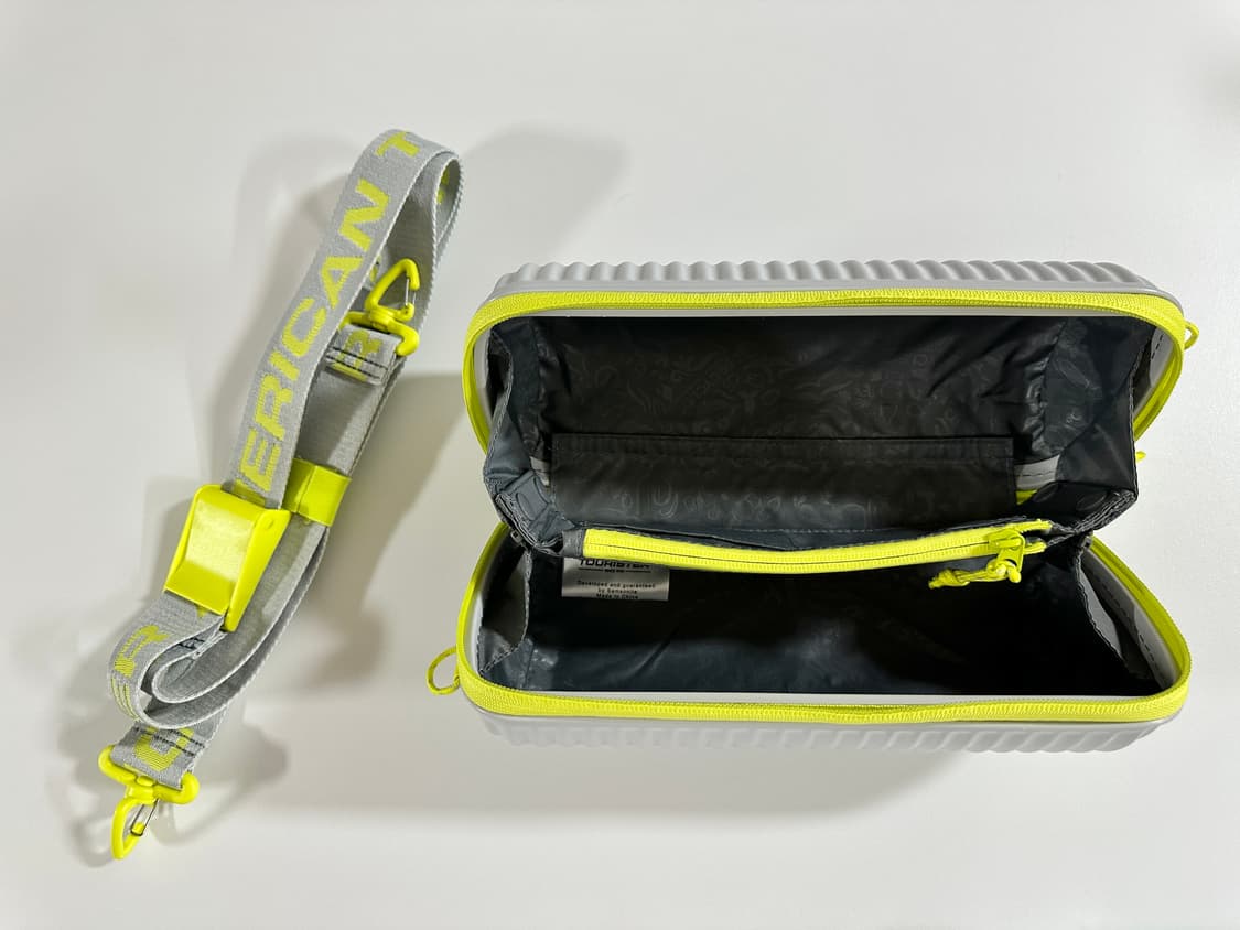 아메리칸투어리스터 롤리오 크로스 바디백 LIGHT GREY/LIME 상품이미지2