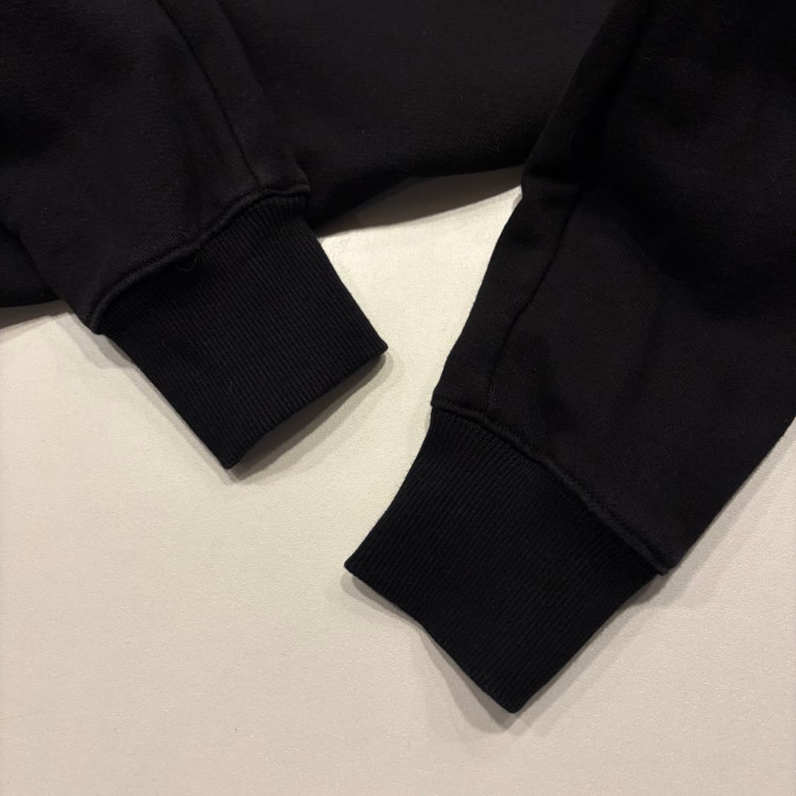 [S] 22ss C.P. 컴퍼니 블랙 맨투맨 티셔츠 C239 상품이미지5