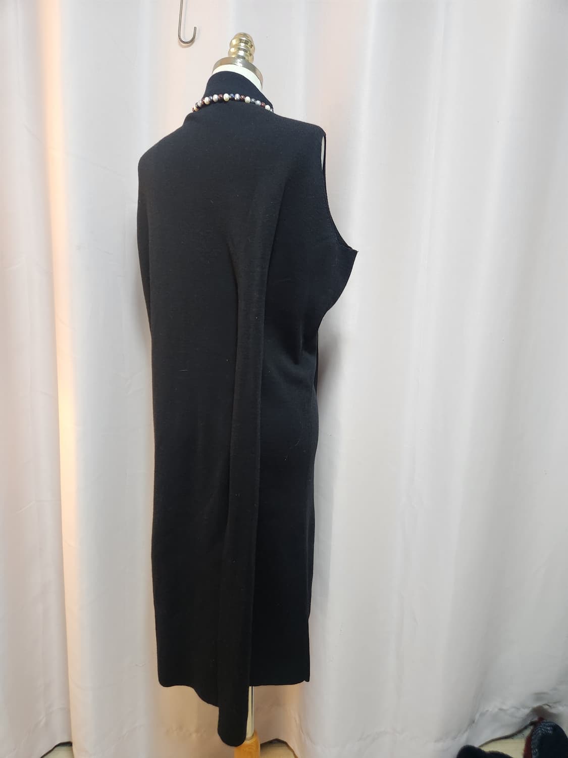 코스 블랙 민소매 롱 원피스 상품이미지3