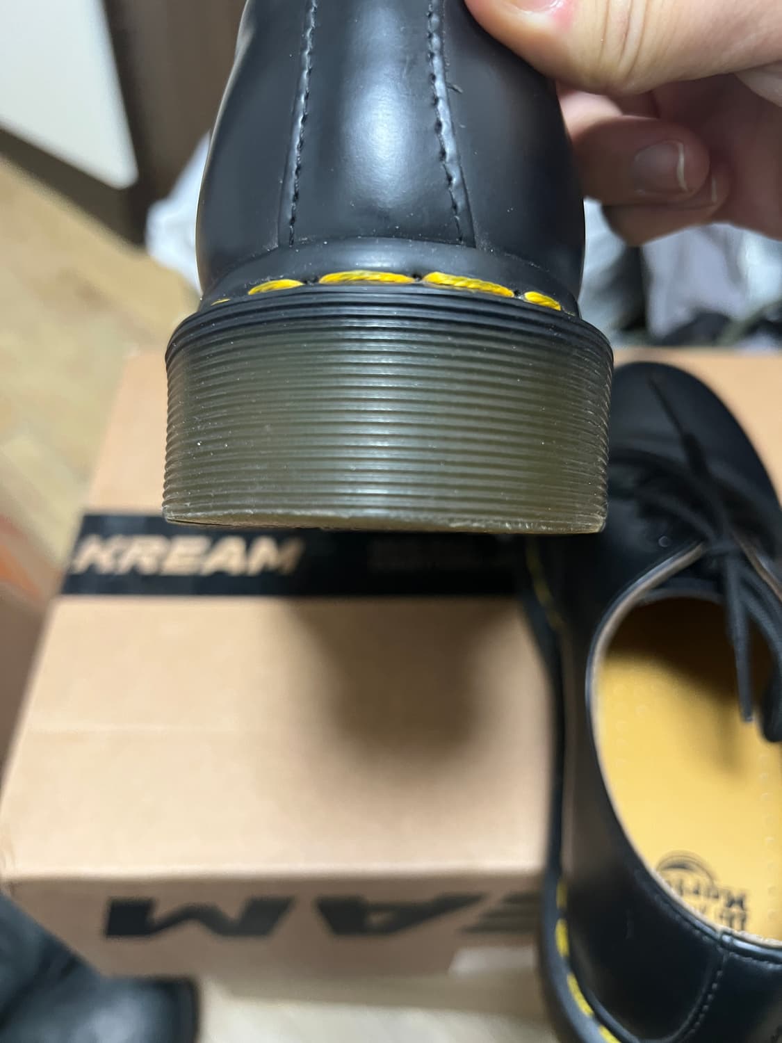 택포15) 닥터마틴 1461 스무스 블랙 3홀 UK5 240~245 상품이미지4