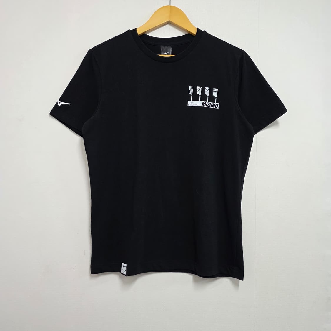 M 미즈노 그래픽 반팔티셔츠 블랙 상품이미지1
