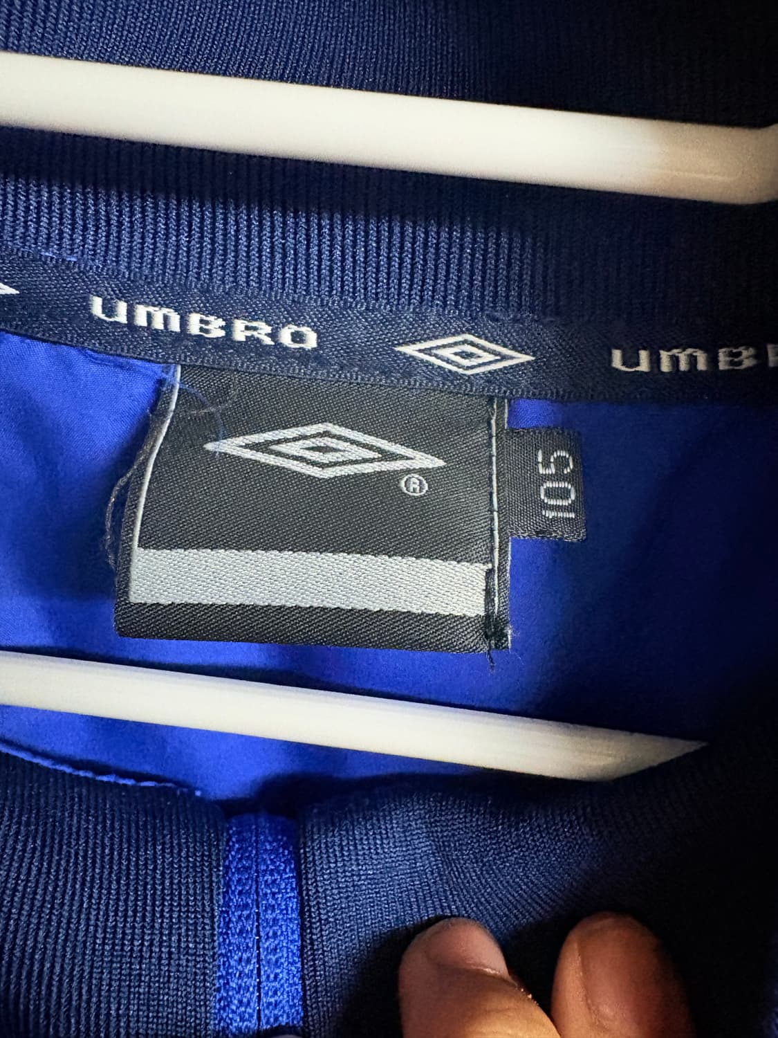 엄브로 올드스쿨 바람막이 상품이미지3