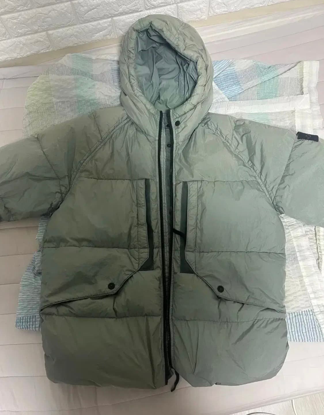 [L]23FW 스톤아일랜드 크링클랩스 세이지그린 패딩 상품이미지2