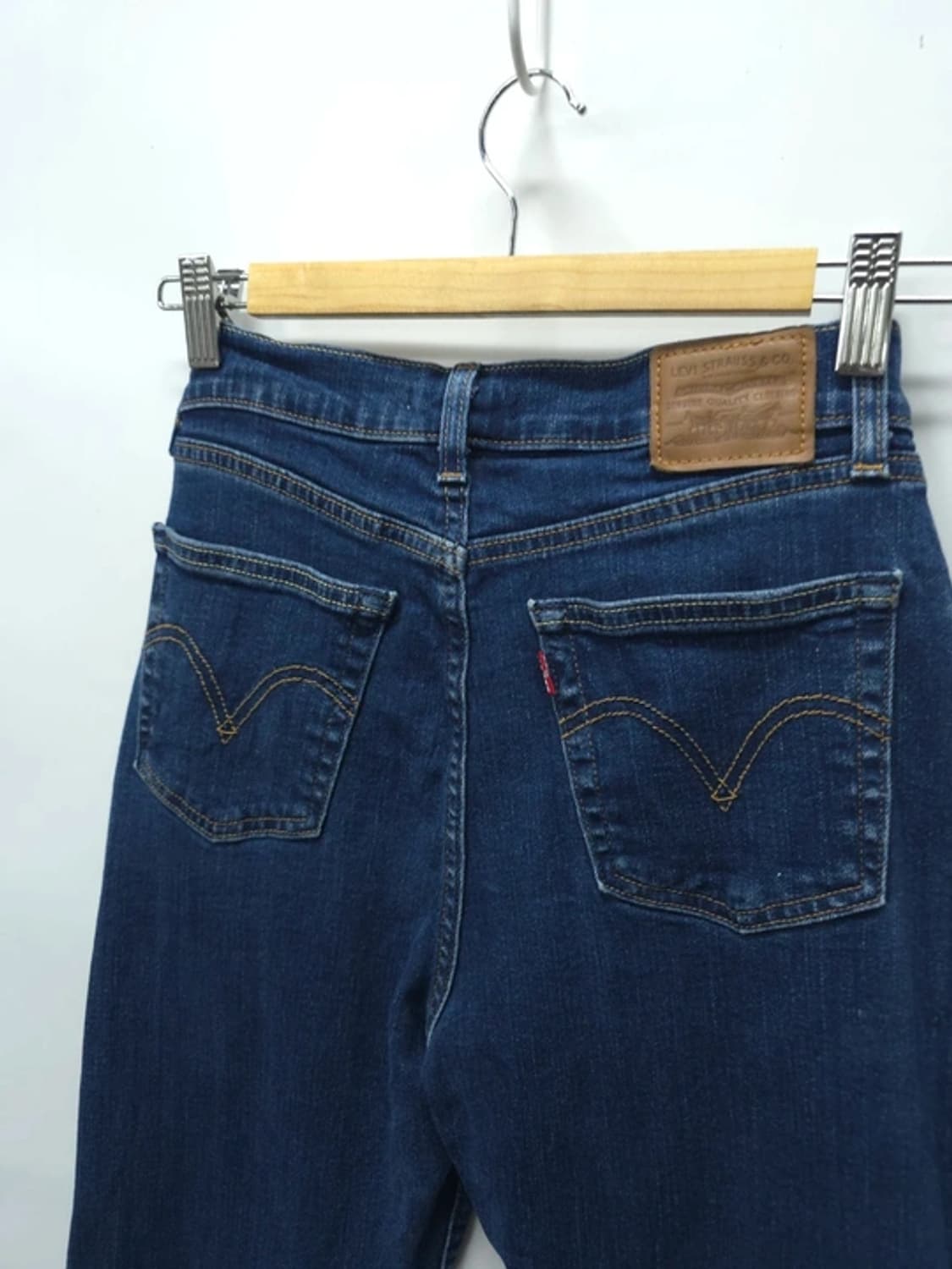 리바이스 여성 프리미엄 이탈리안 데님 보이프렌드진(25~26) 상품이미지3