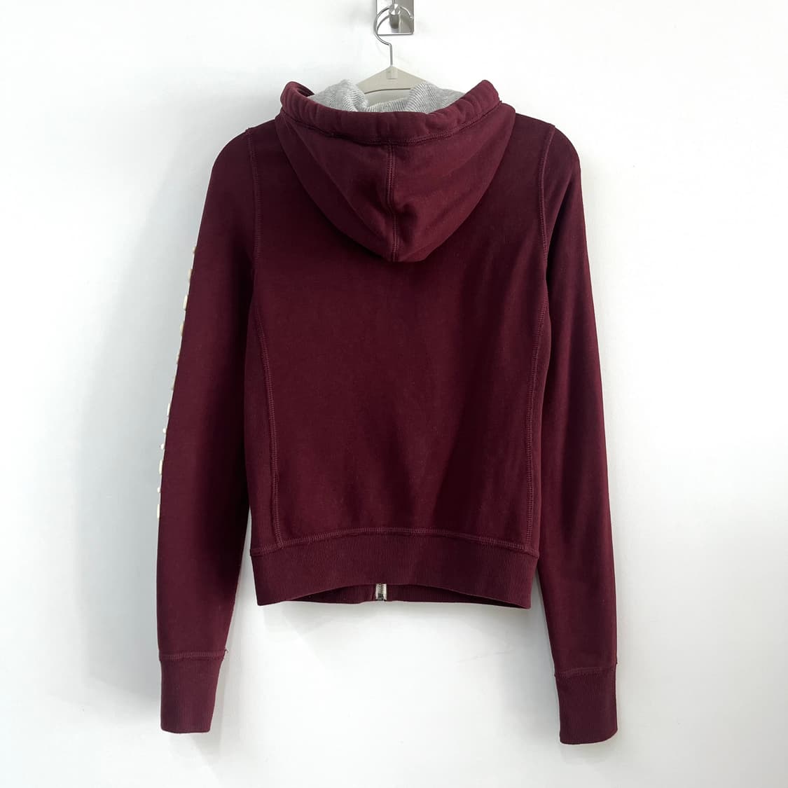 아베크롬비 딱붙핏 자수로고 버건디 후드집업 상품이미지3