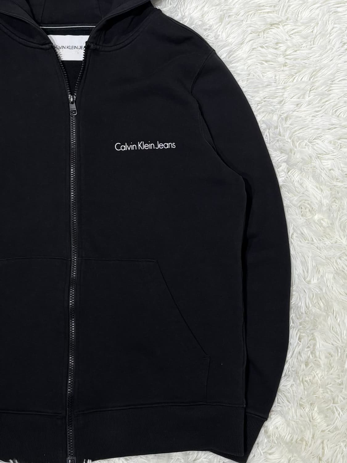 캘빈클라인 블랙 스펠로고 후드집업 상품이미지5
