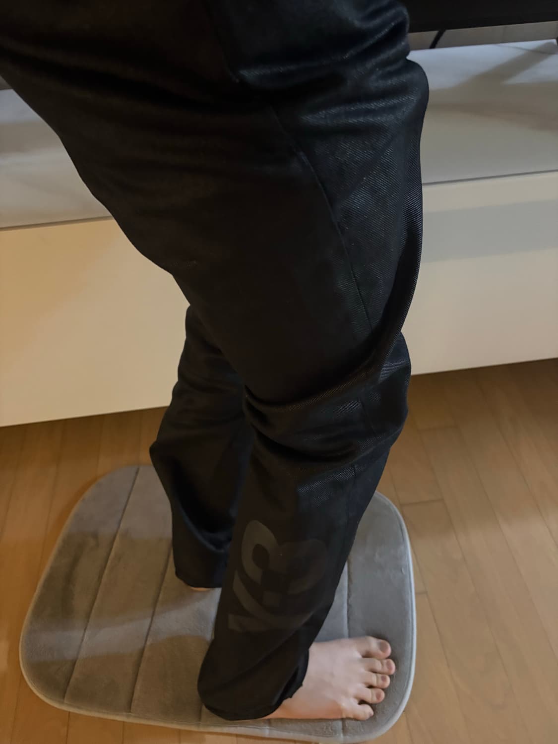 Y-3 Black Coated Trousers with Back Logo 상품이미지1