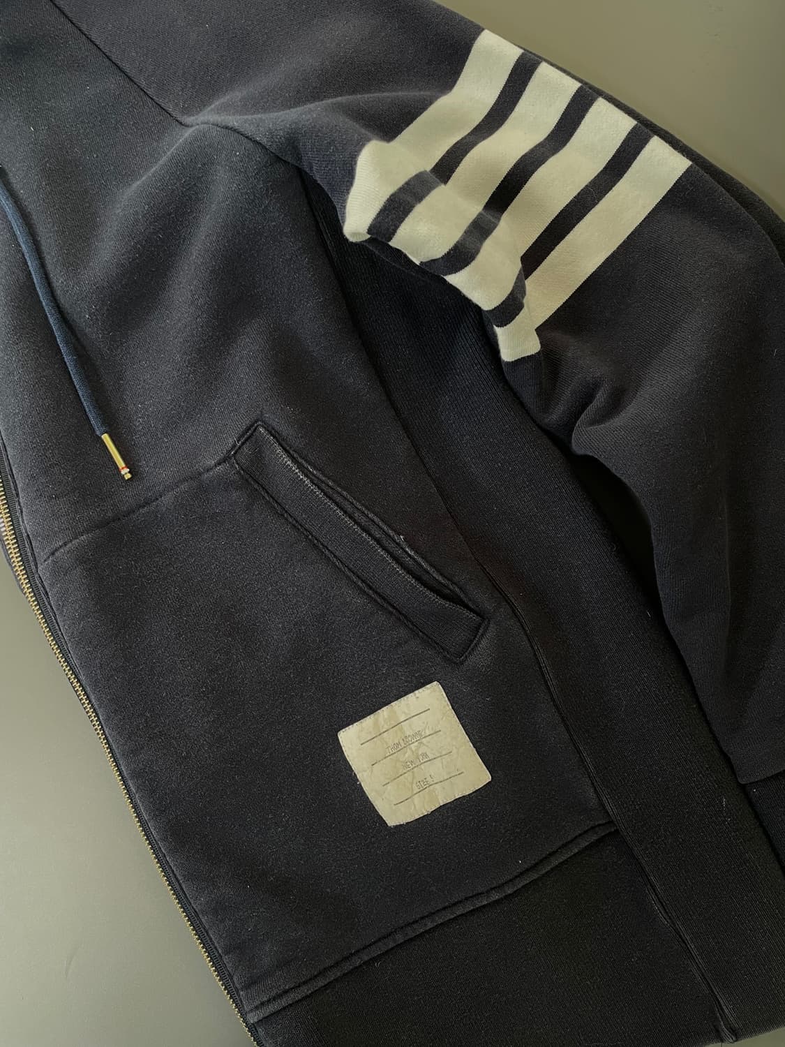 [5] 톰브라운 사선완장 남성 후드 집업 상품이미지7