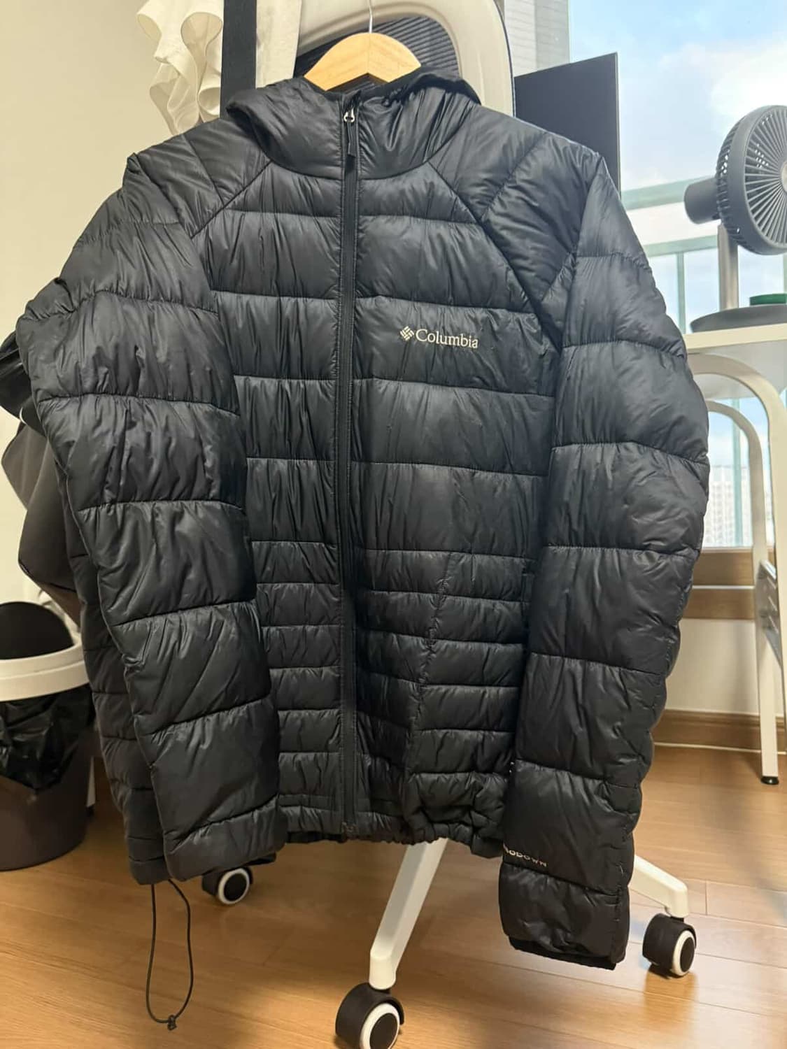 콜롬비아 경량패딩  상품이미지1