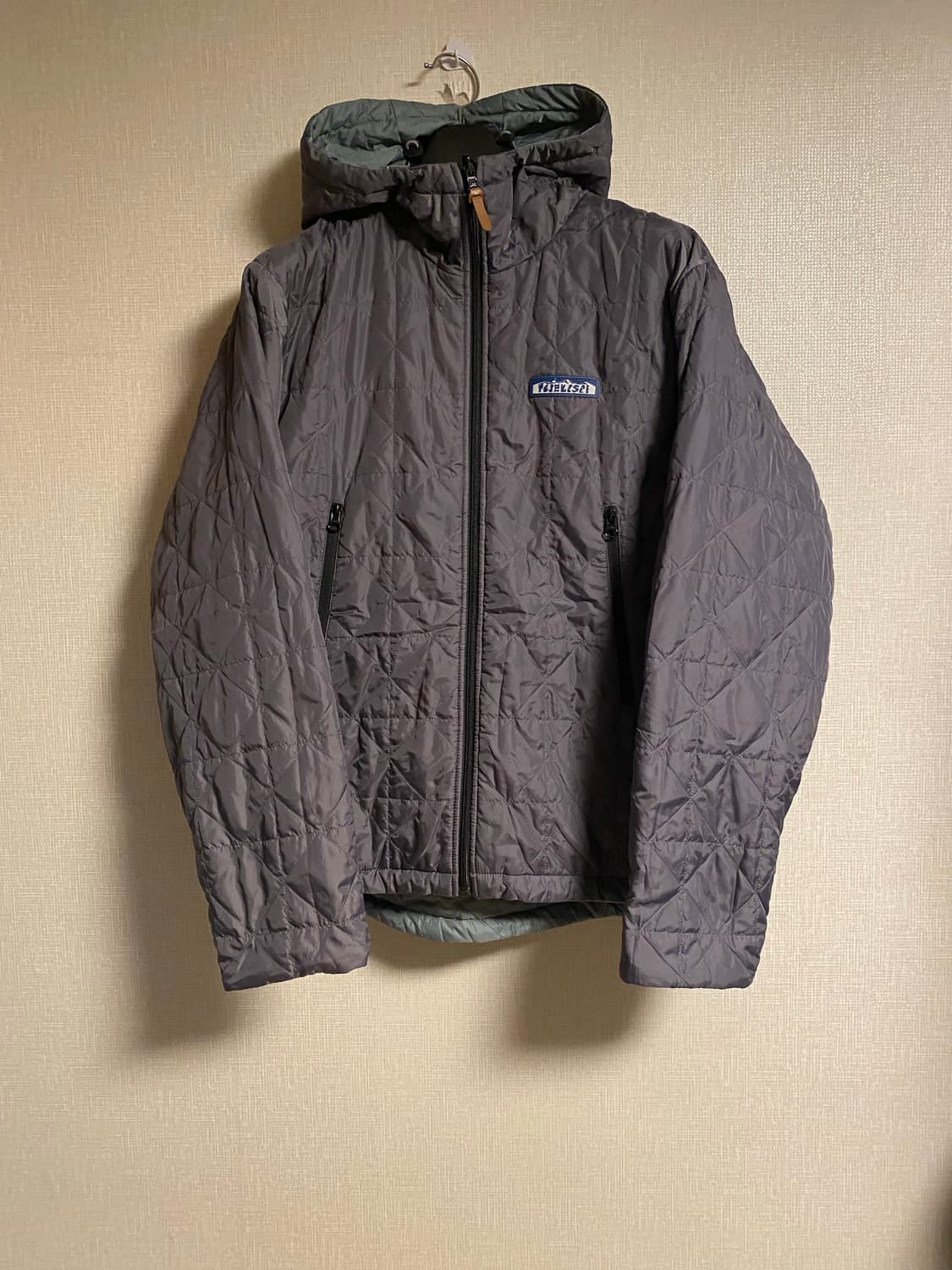 Yeseyesee 리버시블 패딩후드 상품이미지1