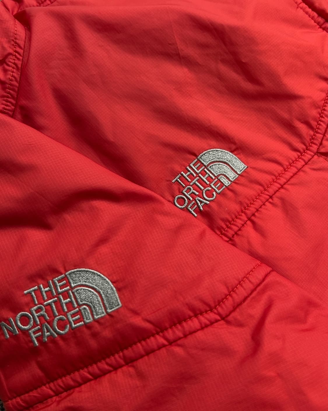 노스페이스 레드 경량패딩  상품이미지2
