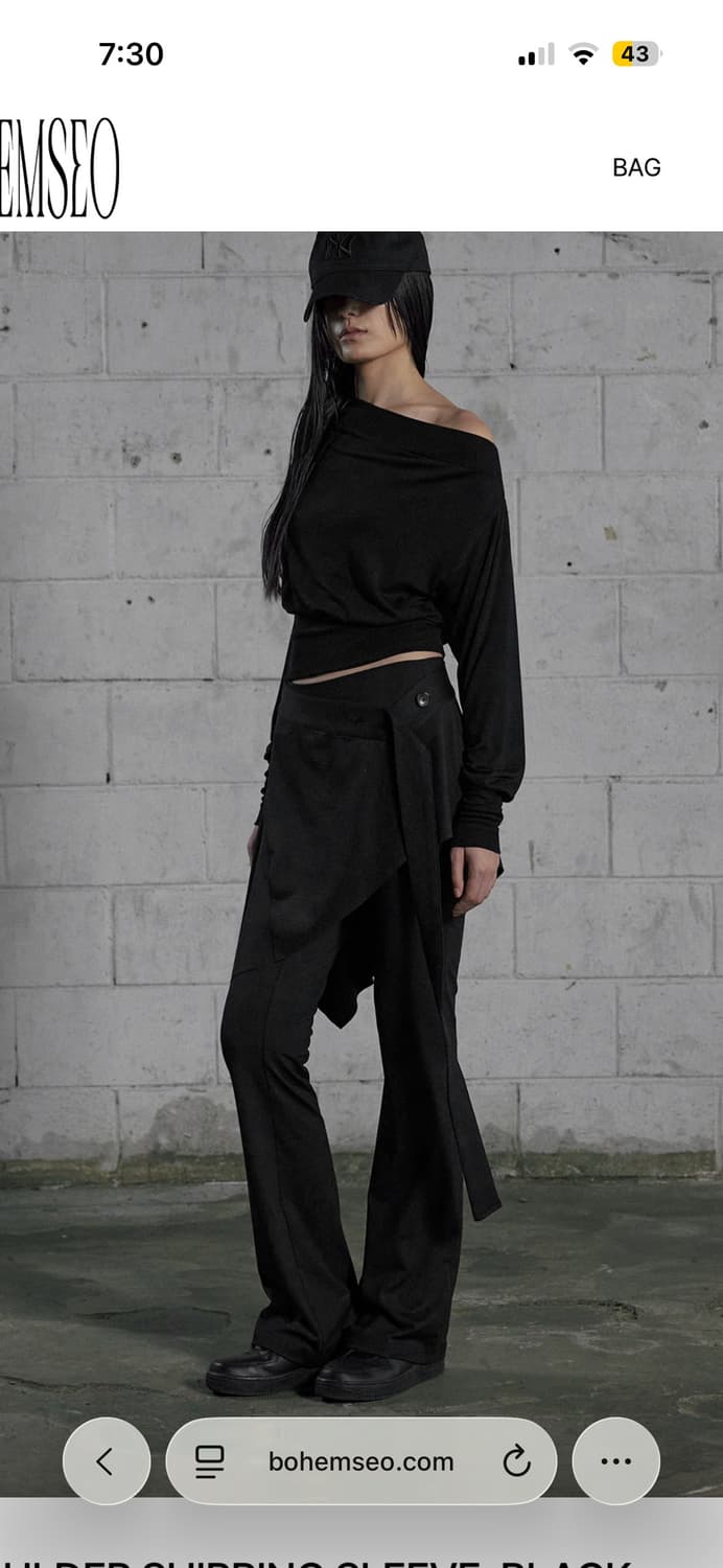 보헤미안서울 SHOULDER SHIRRING SLEEVE, BLACK 상품이미지6