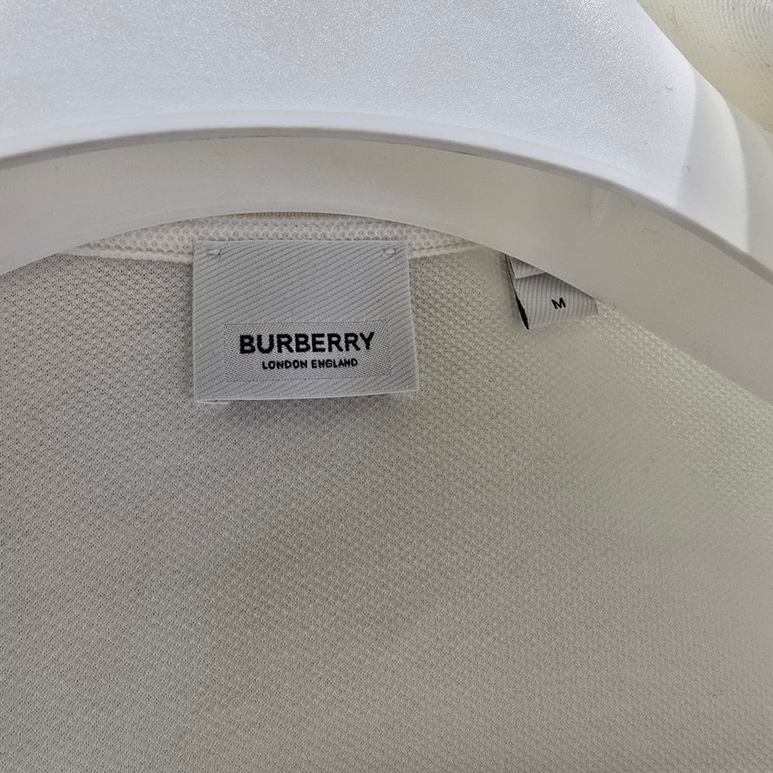 [중고/정품] 버버리 말레코 체크 폴로 셔츠 반팔 화이트 M 상품이미지4