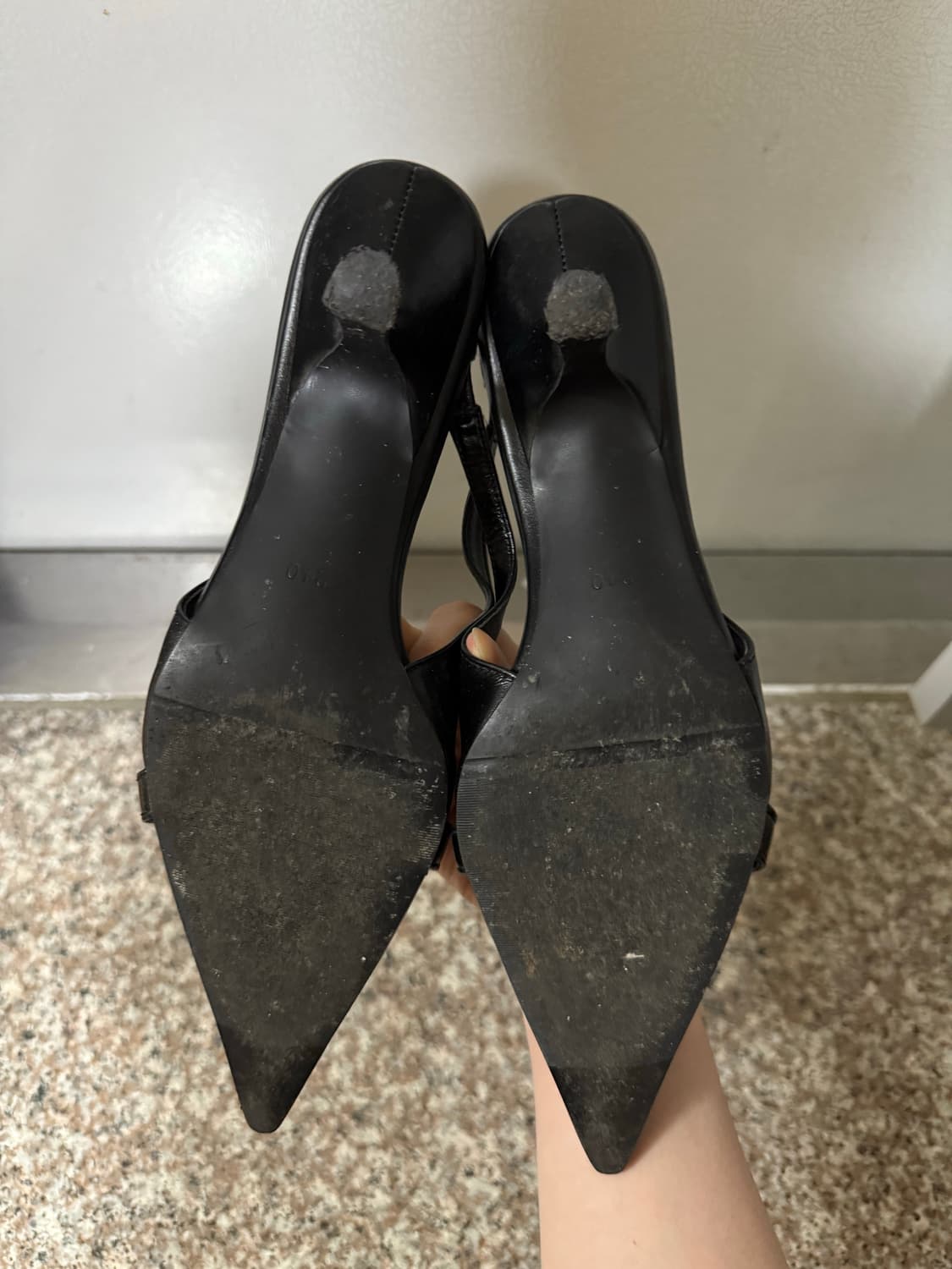 보헴서 보헤미안서울 메탈 벨티드 슬링백 240 상품이미지4