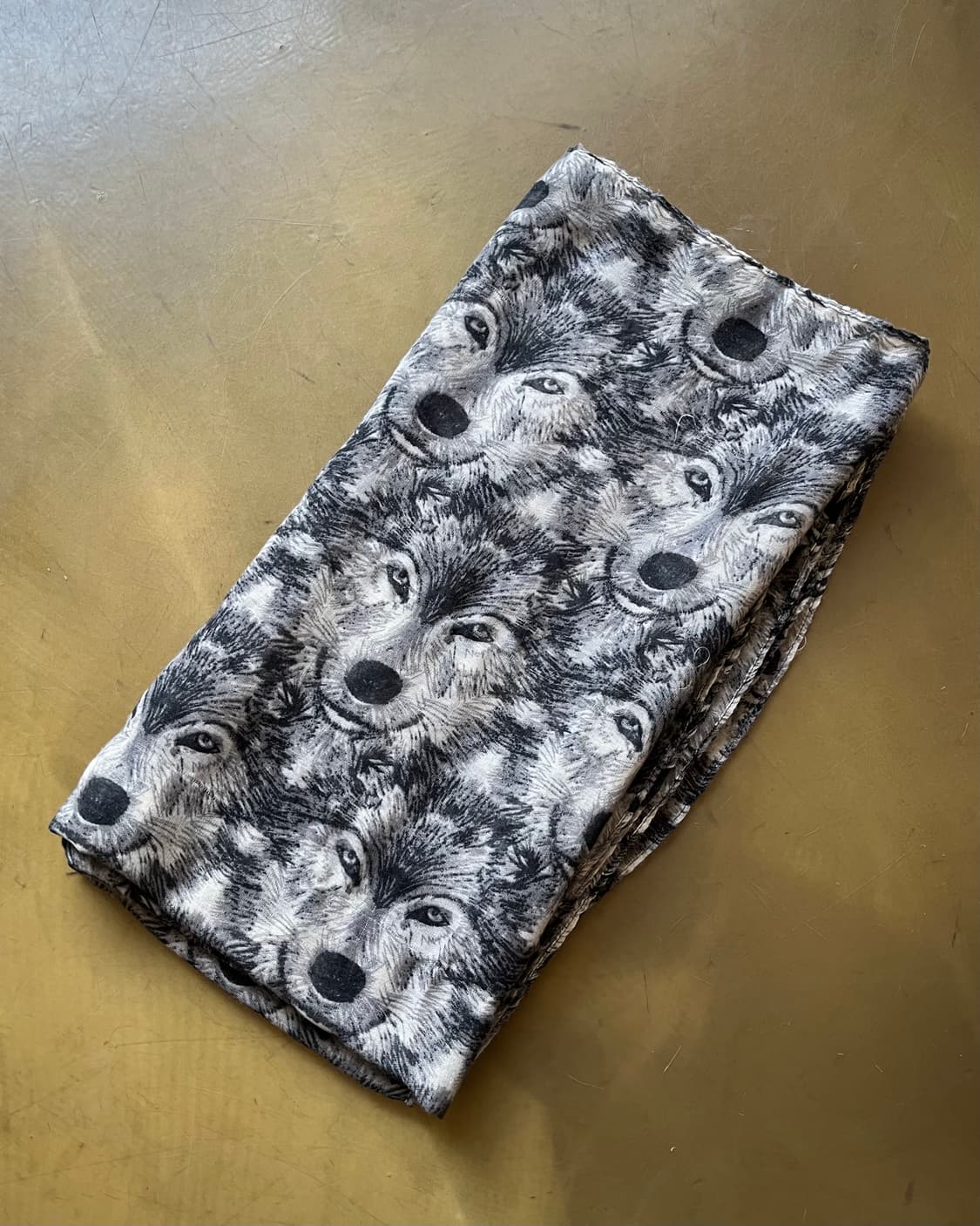 Vintage Gray Wolf Pattern Long Scarf 상품이미지3