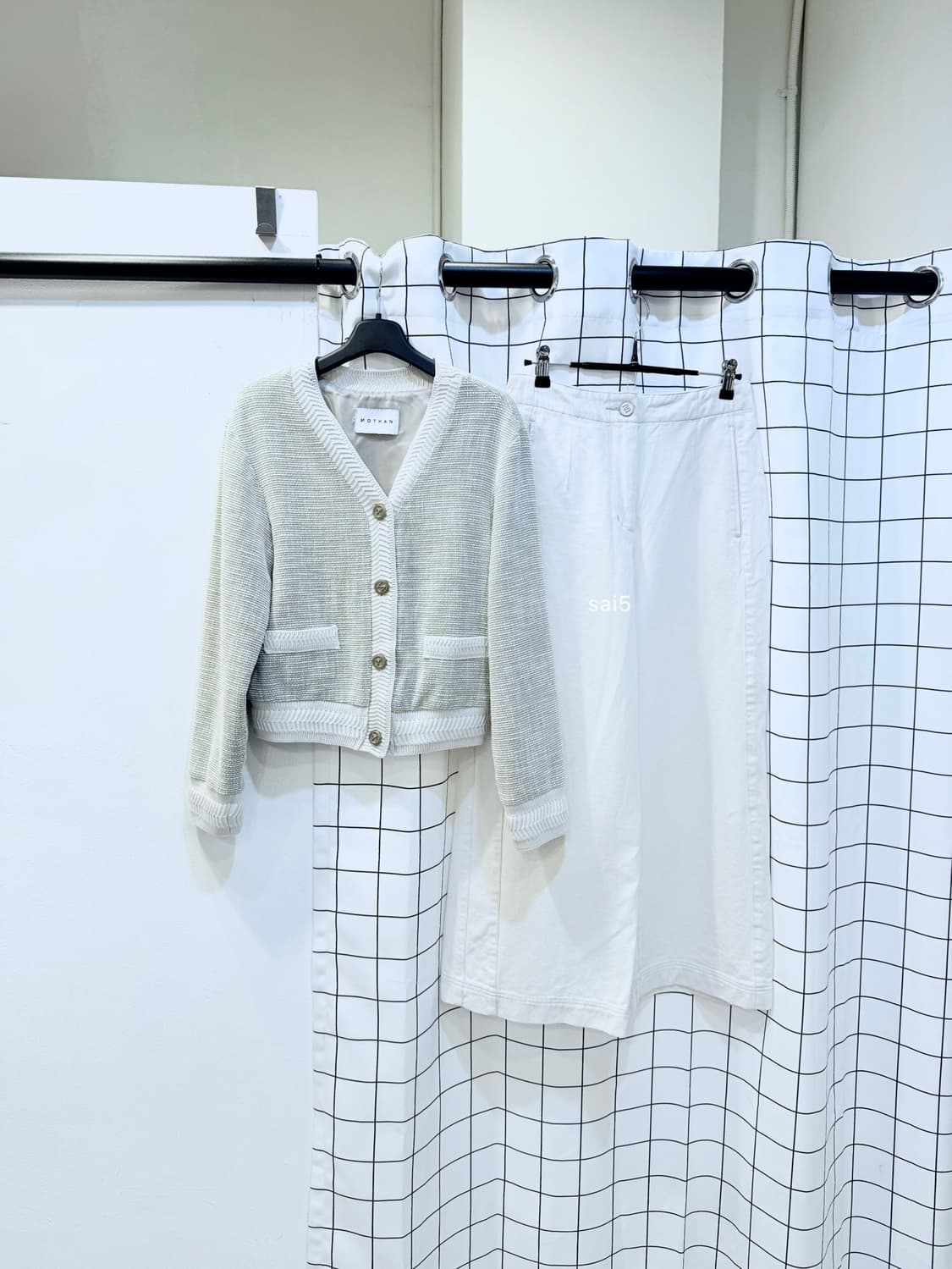 MINE 마인 화이트데님 와이드팬츠  이태리원단 10부정도의 길이감 (실 상품이미지2