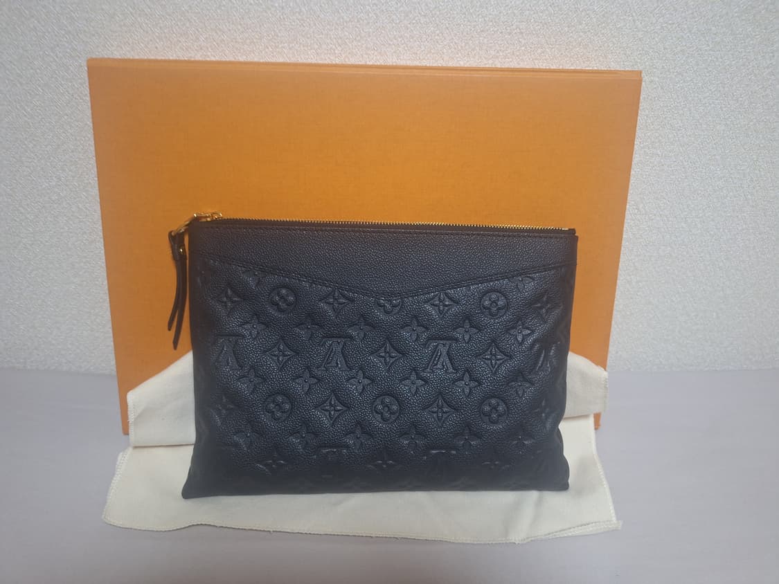 루이비통 앙프렝뜨 클러치 블랙 상품이미지2