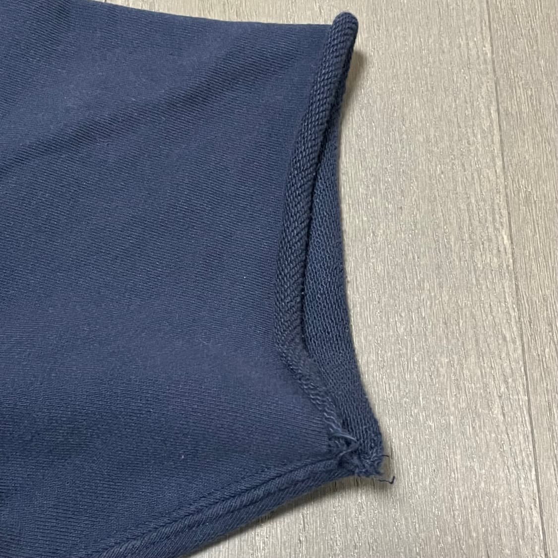 Khakis Distressed S/S Crewneck 상품이미지3
