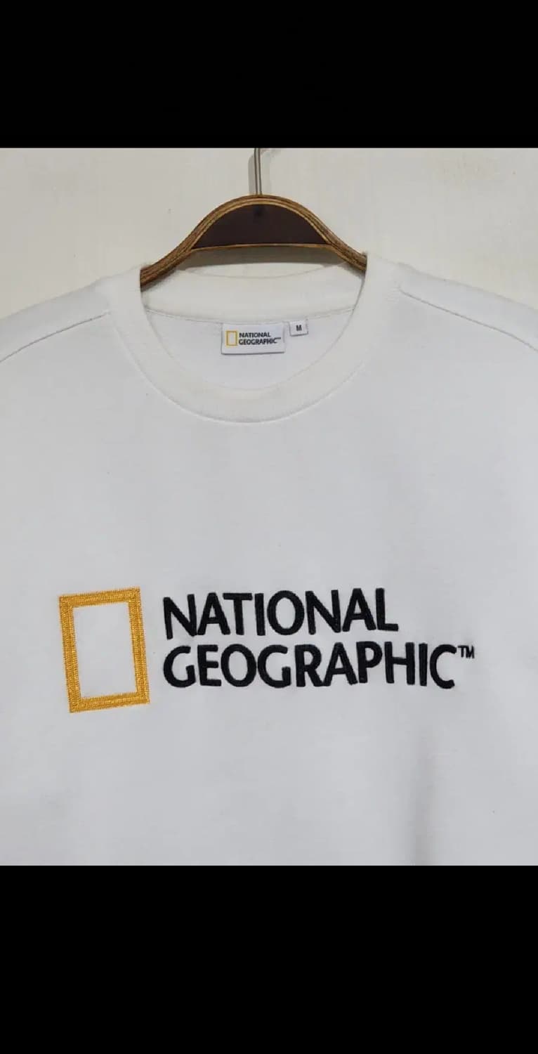 (M) 내셔널지오그래픽 스웨트 화이트 빅로고 맨투맨 티셔츠  상품이미지2