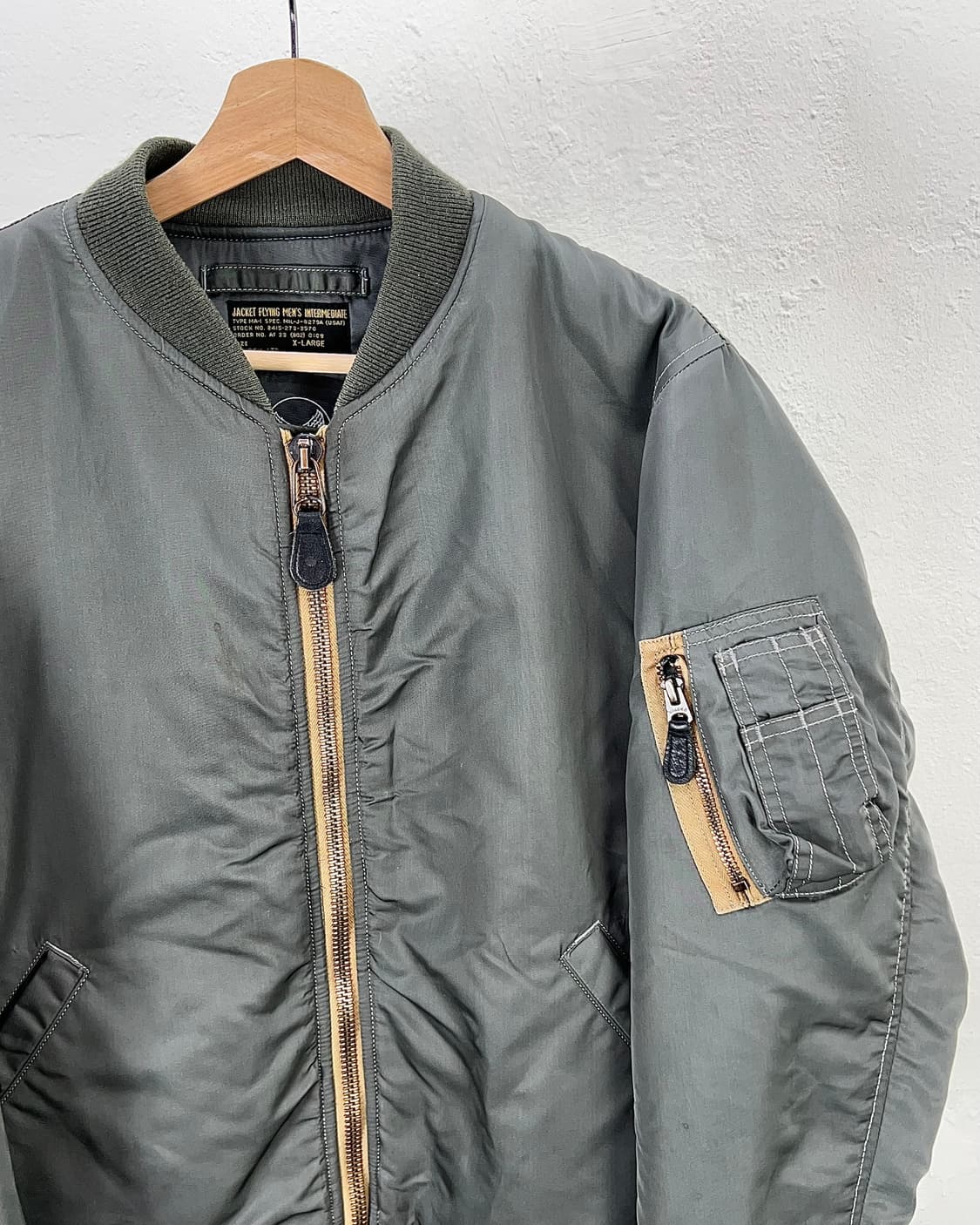 아비렉스 MIL-J-8279A 미공군 MA-1 플라이트 자켓 상품이미지3
