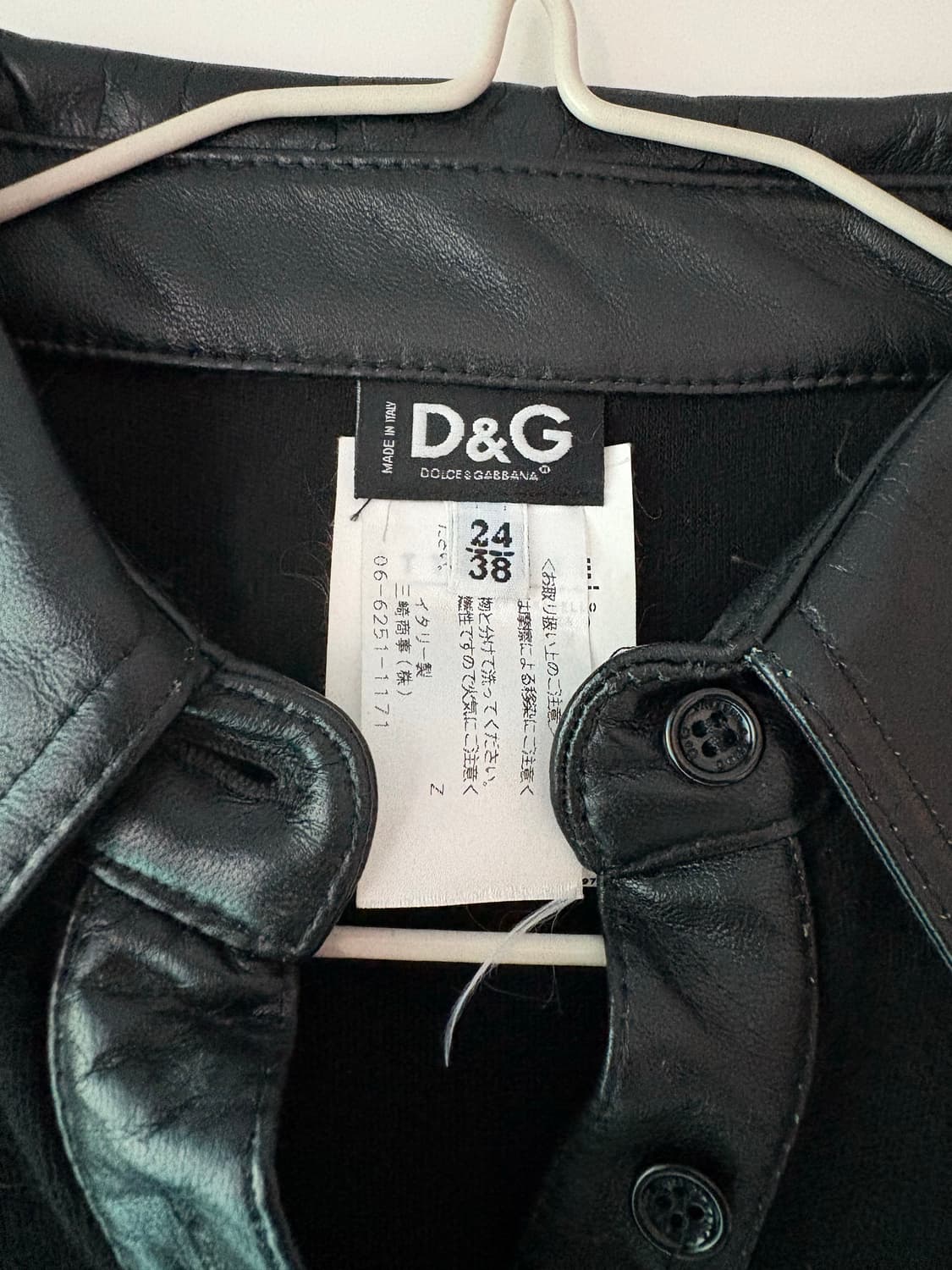 돌체앤가바나 D&G 레더 카라 롱슬리브 블랙 상품이미지4