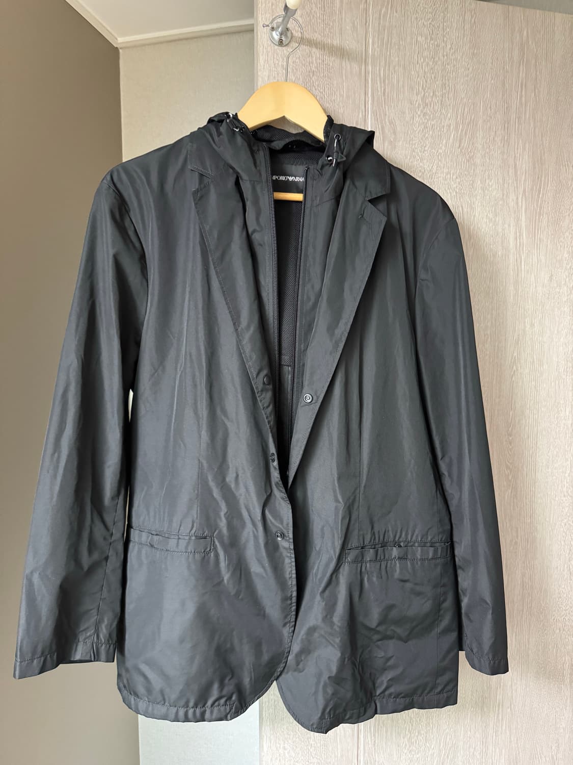 엠포리오 아르마니 윈드브레이커 상품이미지1