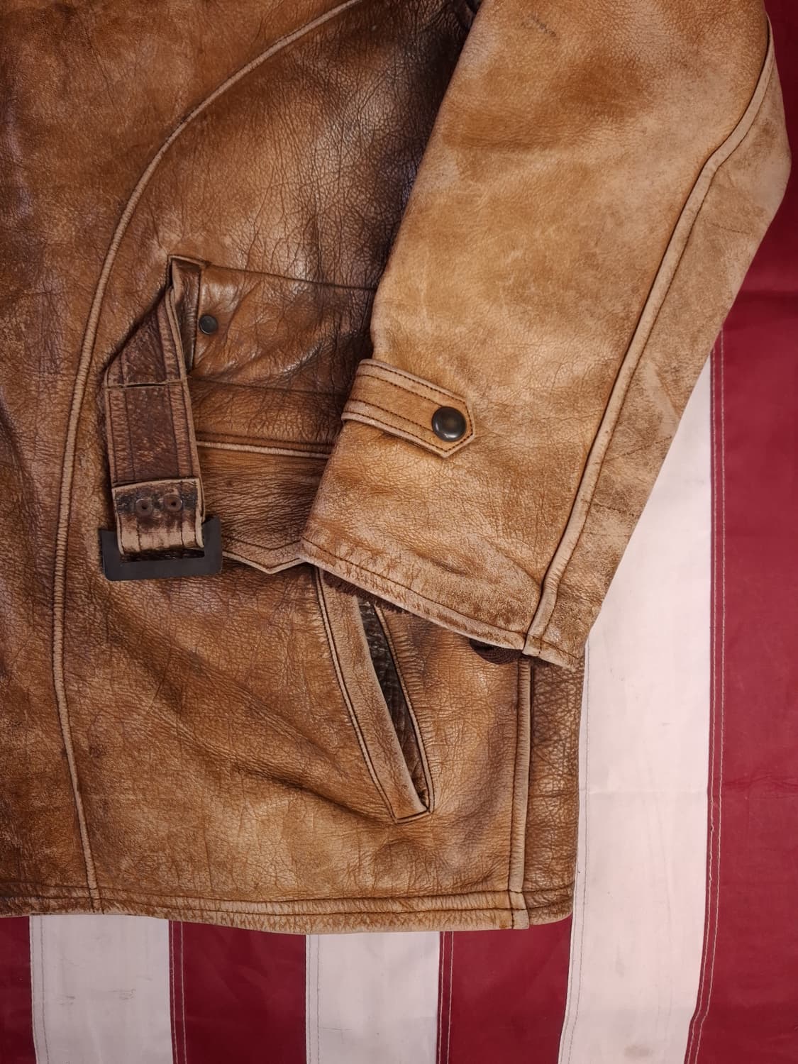 80's 일본판 빈티지 리얼레더 벨티드 자켓 상품이미지9