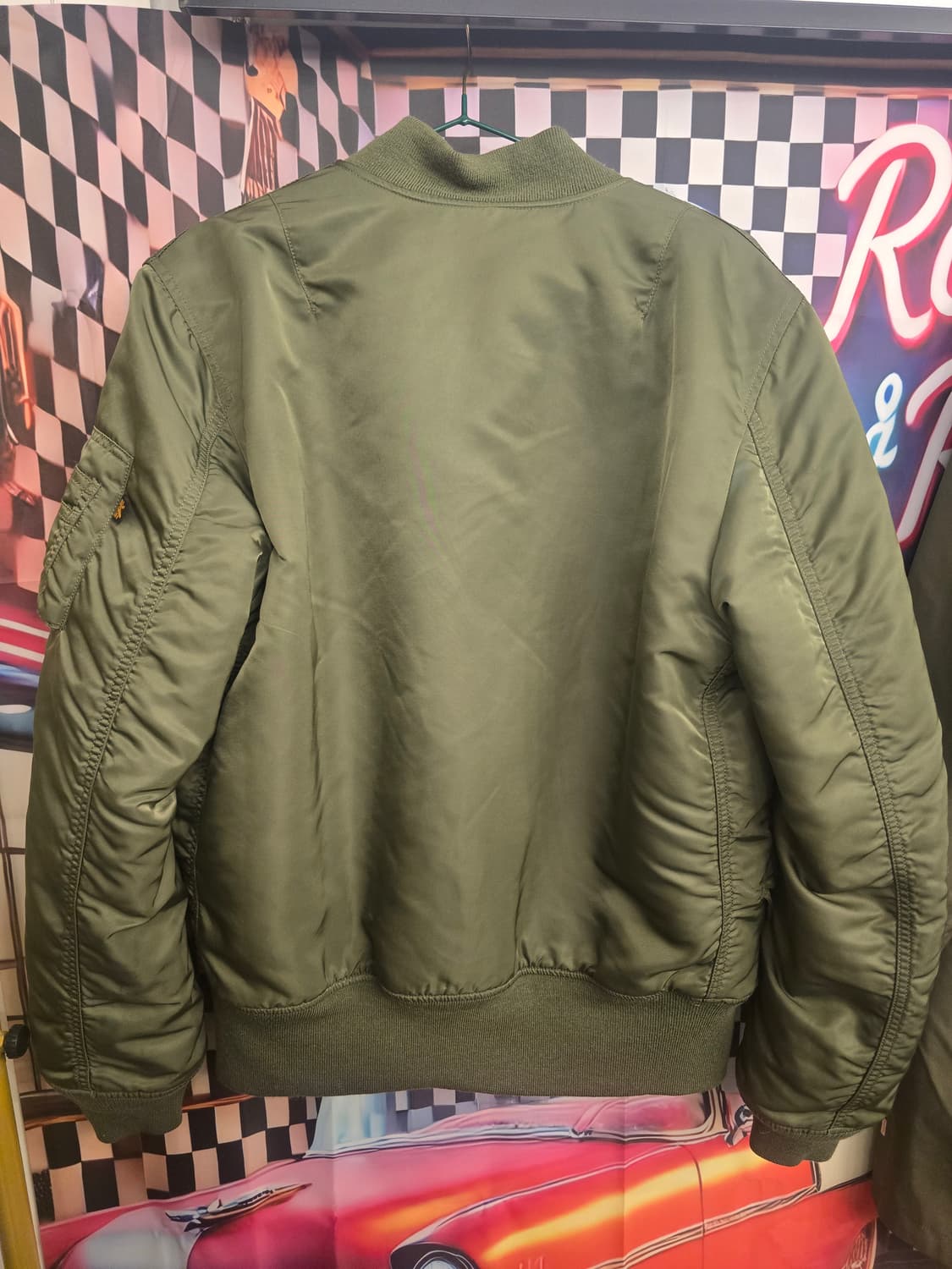 알파 인더스트리(Alpha Industries)MA-1 플라이트 재킷 상품이미지4