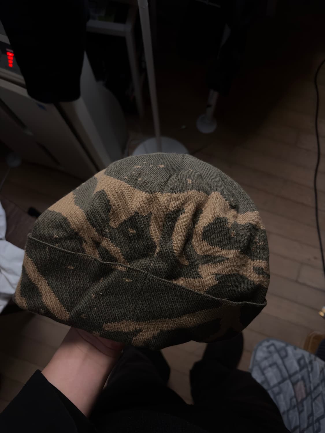 아크테릭스 라이트 웨이트 그로토 토크 카키 비니 상품이미지2