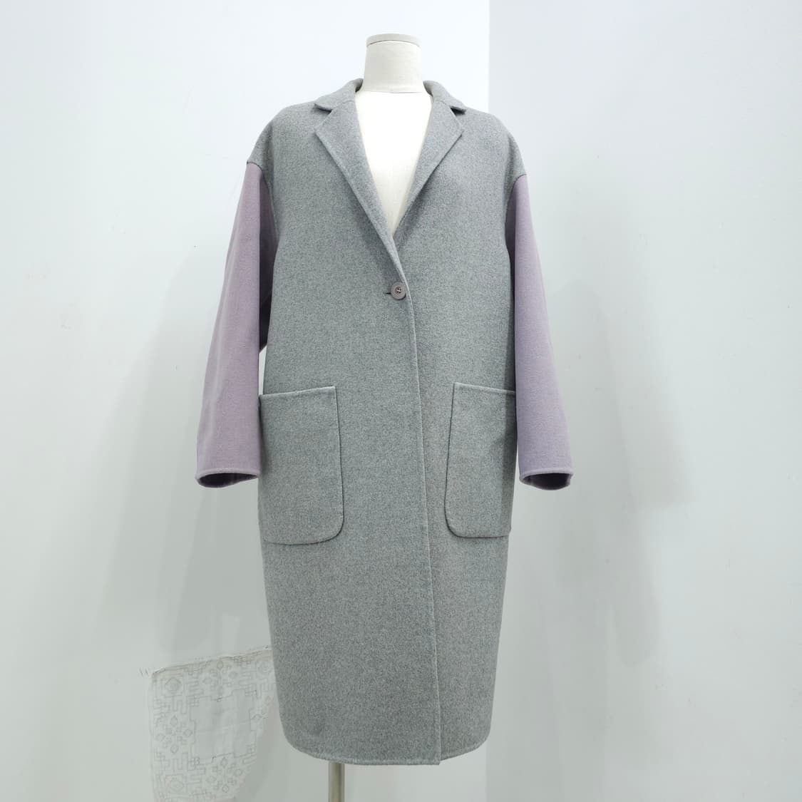 울 그레이 삼색컬러 배색 오버핏 롱코트 상품이미지1