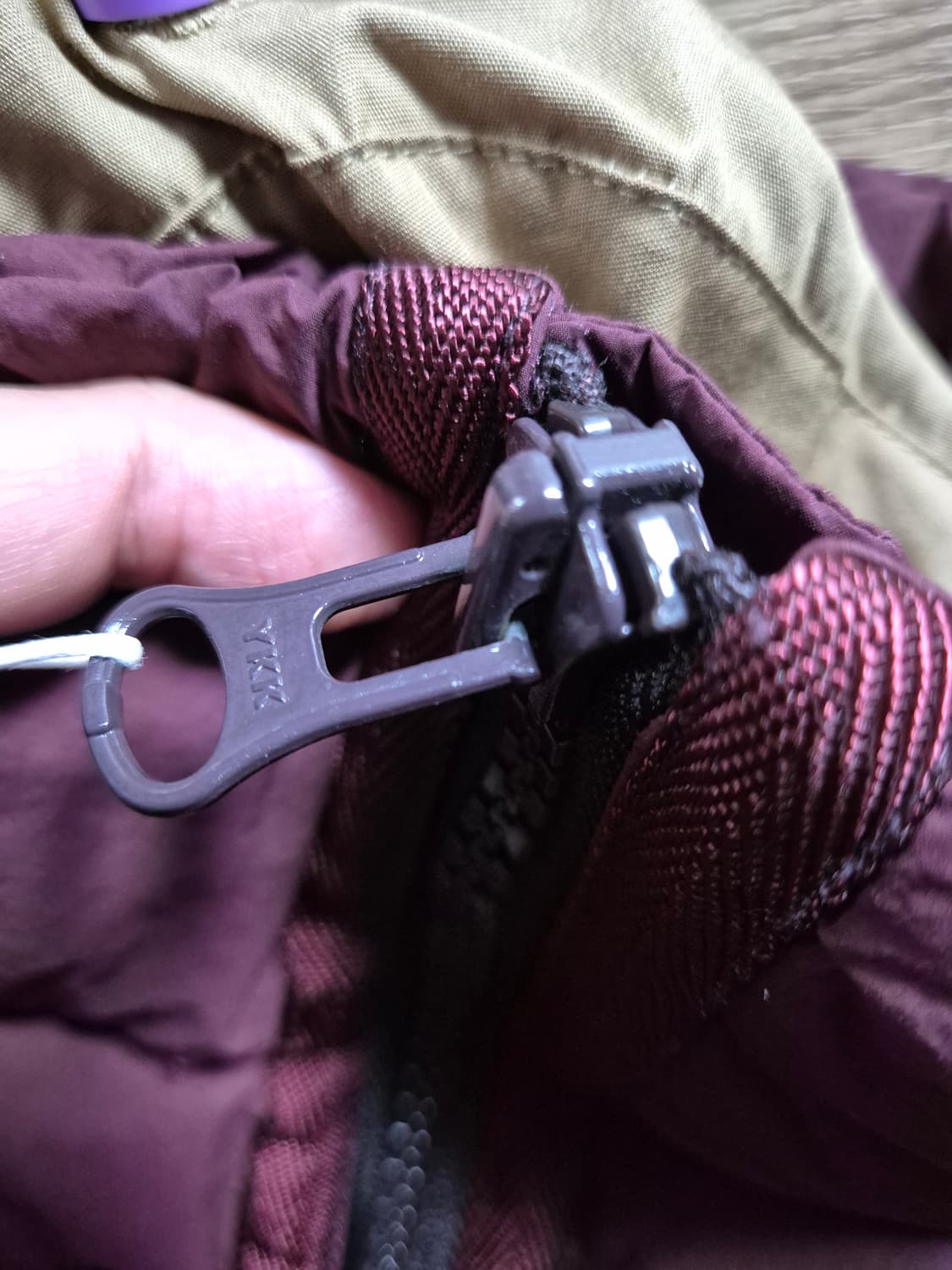 텐씨 오스트랄 다운 베스트 자켓 버건디 52사이즈 상품이미지3