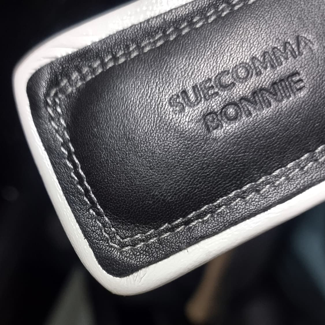 슈콤마보니 레더 리본 샌들 키튼힐 슈즈 (240/표기370) 상태최상 상품이미지5