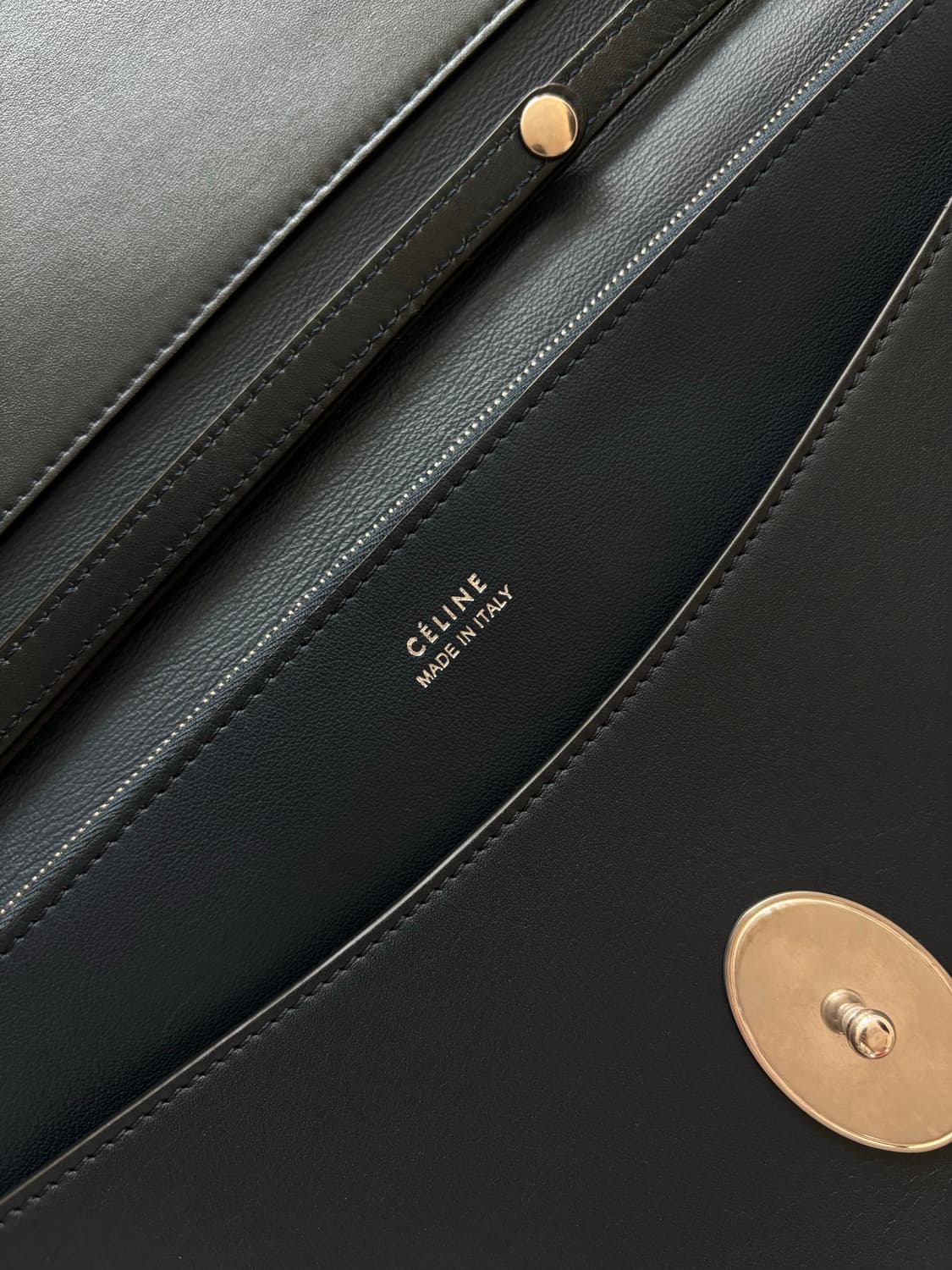 Celine-Oval Clutch Bag (오발 클러치백) 상품이미지2