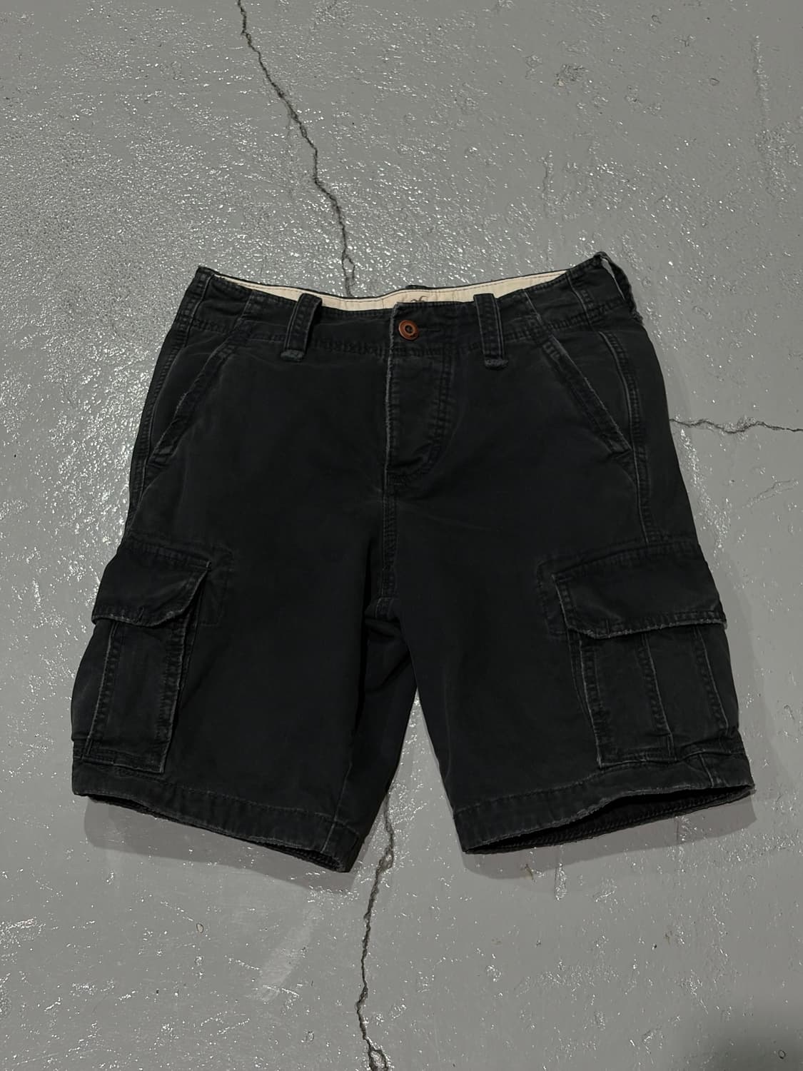 홀리스터(Hollister) 블랙 카고 반바지 상품이미지1