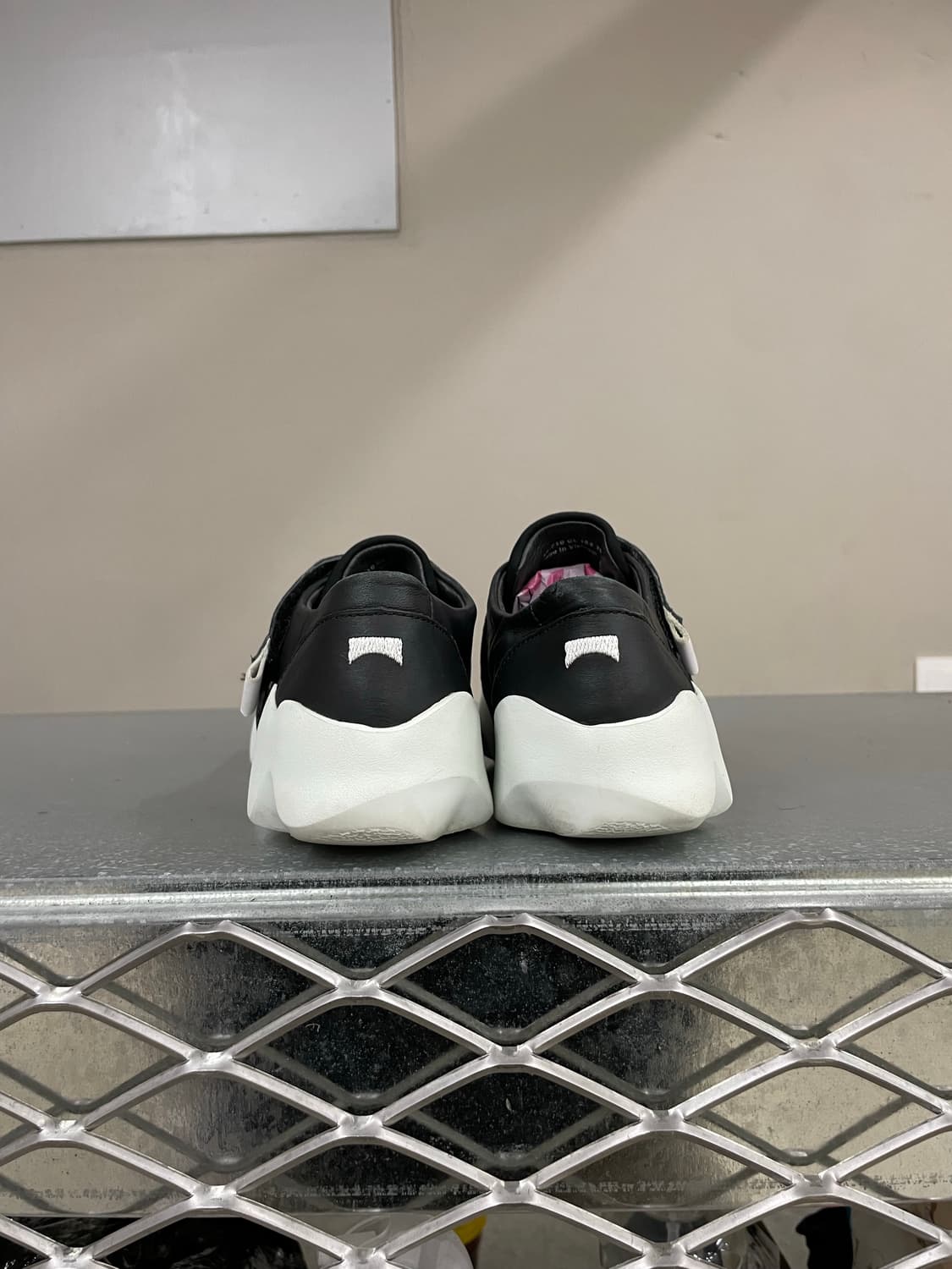 캠퍼 Dub 스니커즈 블랙 38 상품이미지3