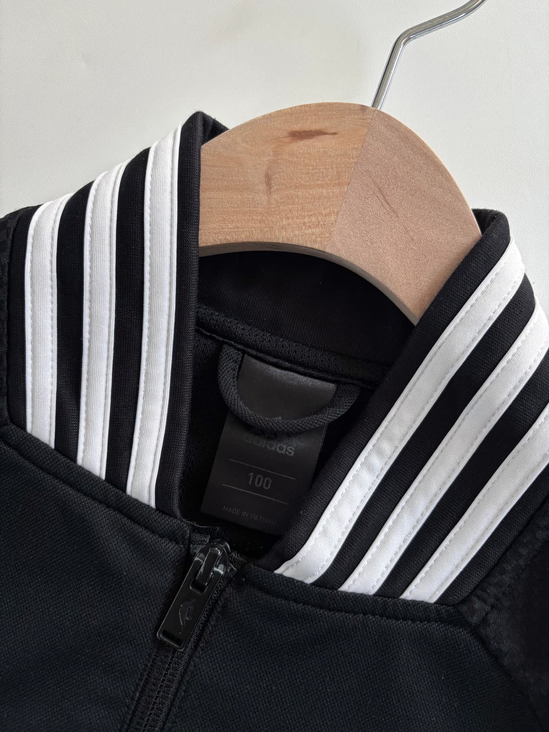 Adidas 아디다스 블랙 컬러 블루클린 트랙탑 져지 상품이미지6