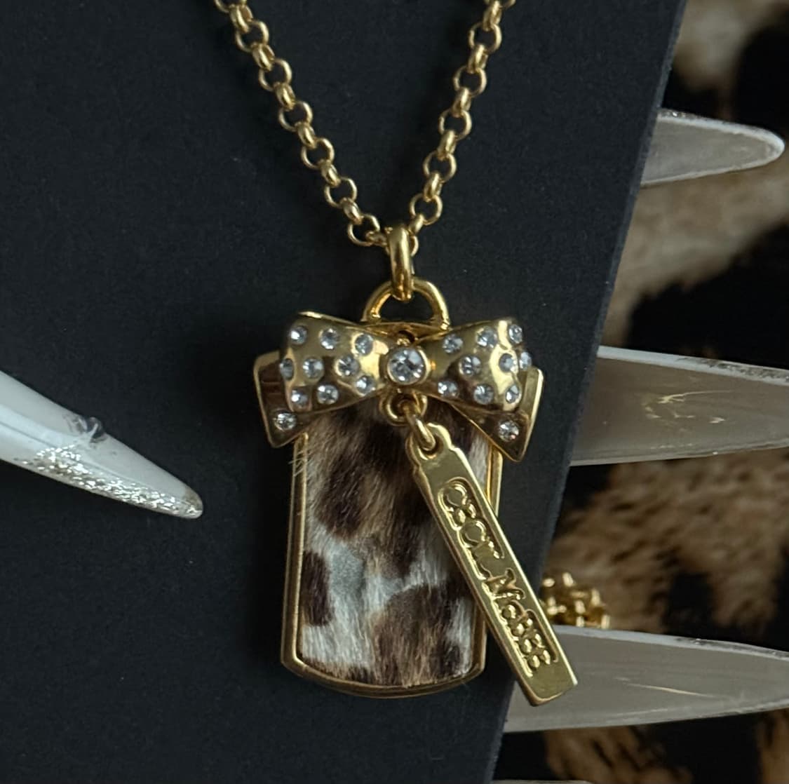 Cecil McBee 로고 레터링 갸루 호피 리본 큐빅 골드 목걸이 상품이미지6