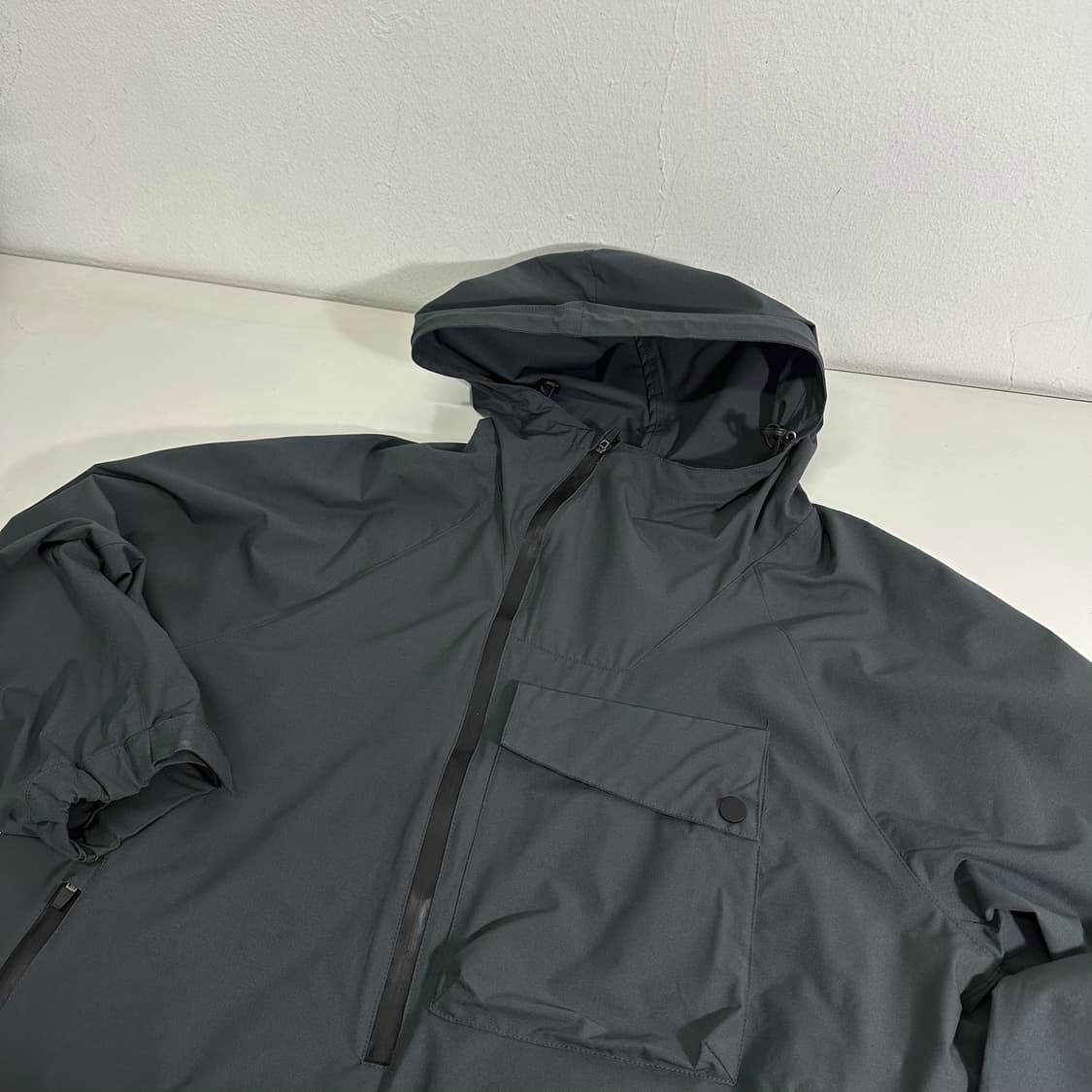 L 라퍼지스토어 다크그레이 빅포켓 유틸리티 바람막이 아노락 상품이미지1