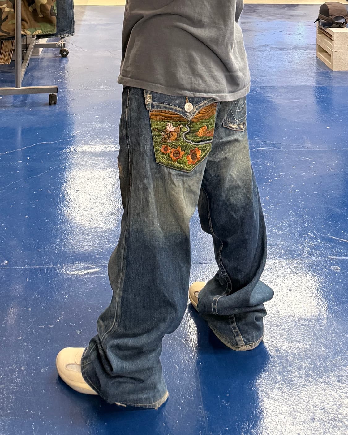 트루릴리젼 백포켓 붓다 부츠컷 데님 팬츠 상품이미지3