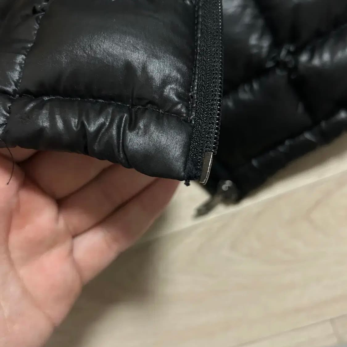 돌체앤가바나 스퀘어 퀼팅 메탈로고 패딩(52) 상품이미지4