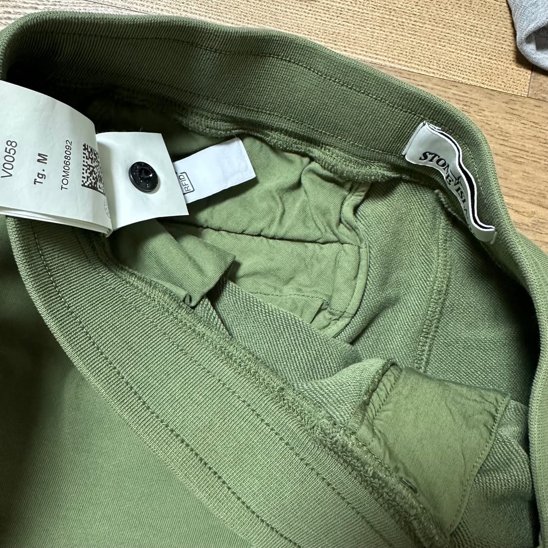 스톤아일랜드 남성 코튼 반바지 4벌 일괄 (블랙 네이비 카키 그레이 M) 상품이미지8